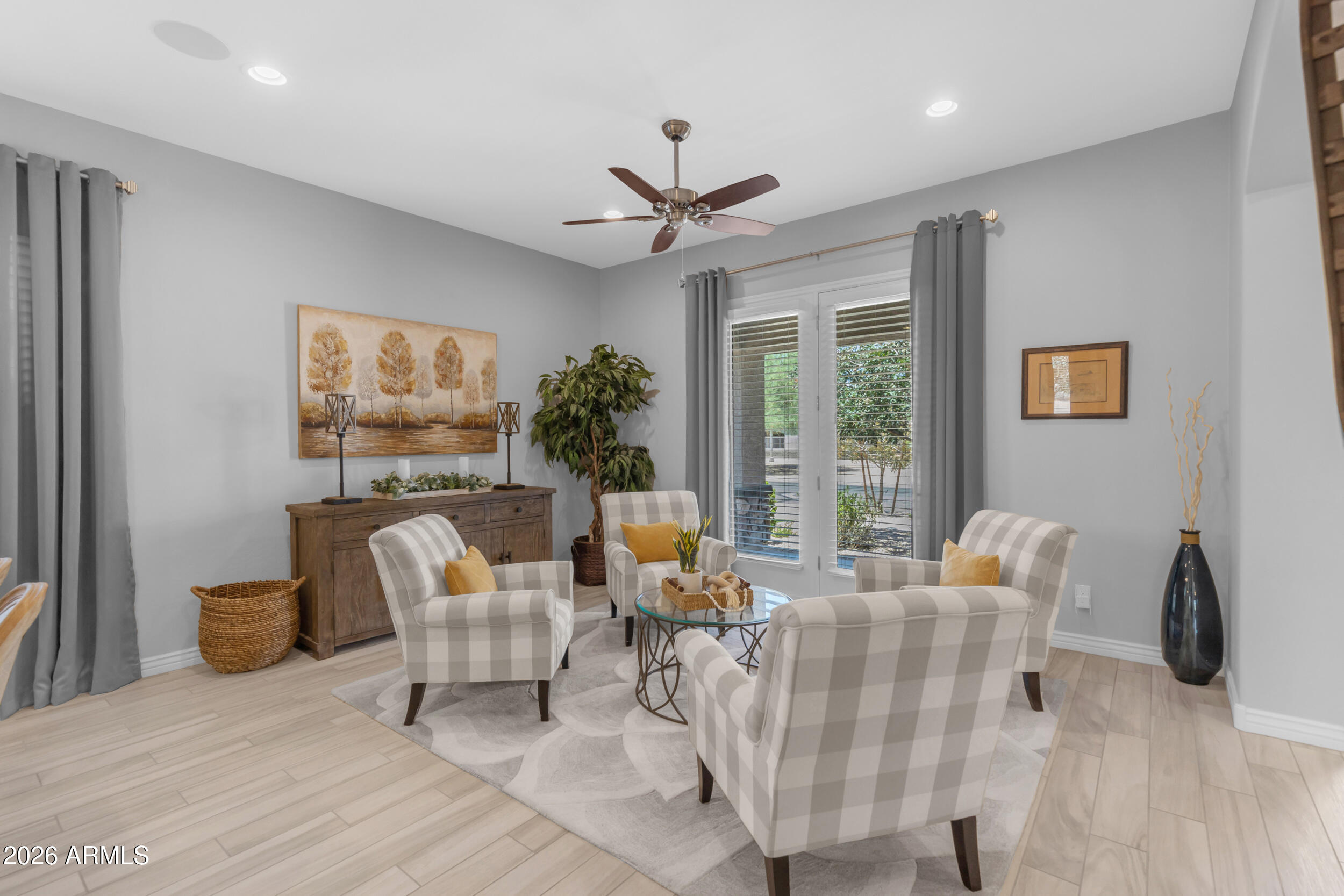LA SENTIERO - Residential