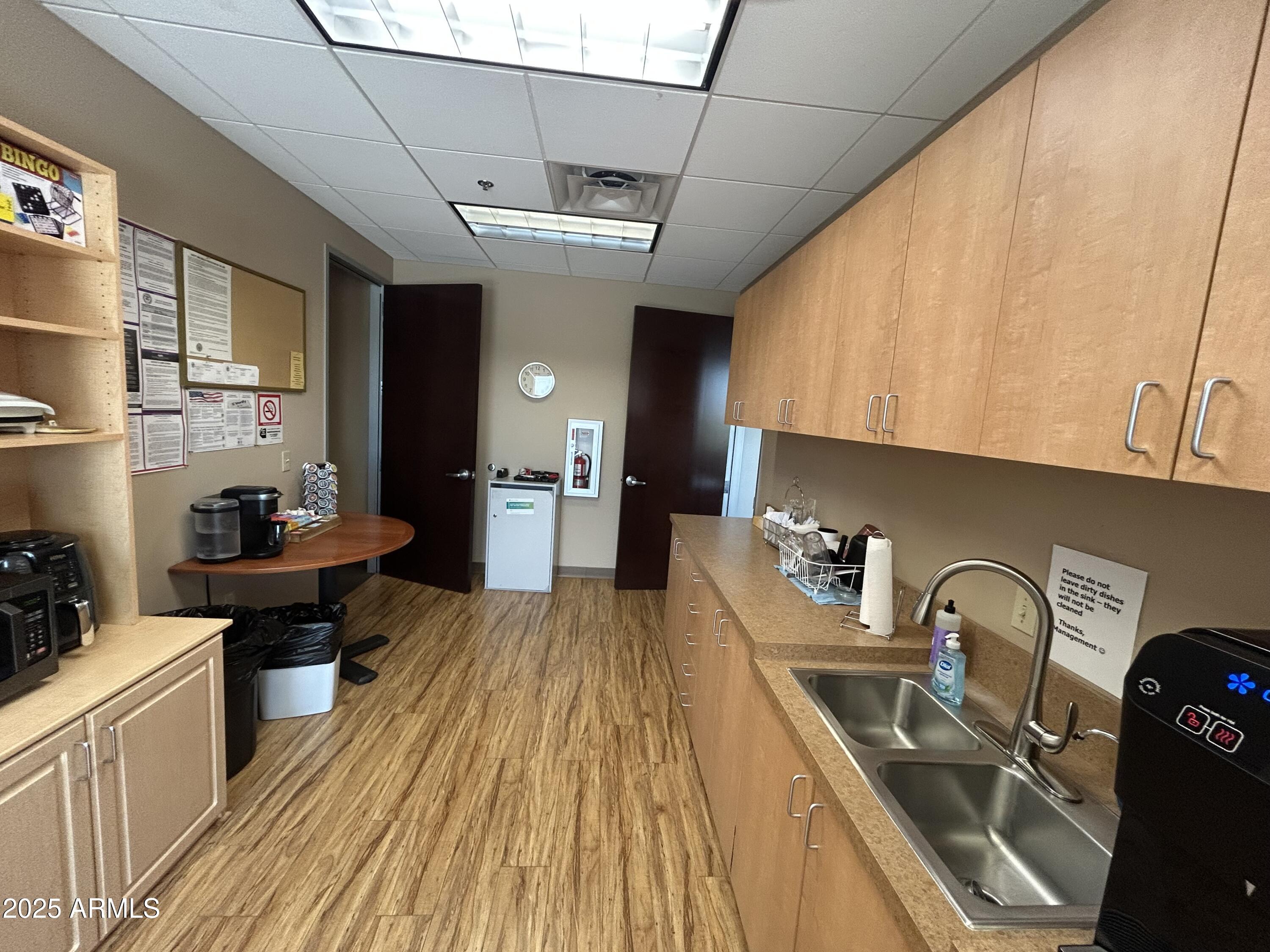 BELL / 101 EXECUTIVE CENTER CONDOMINIUM - Commercial Lease