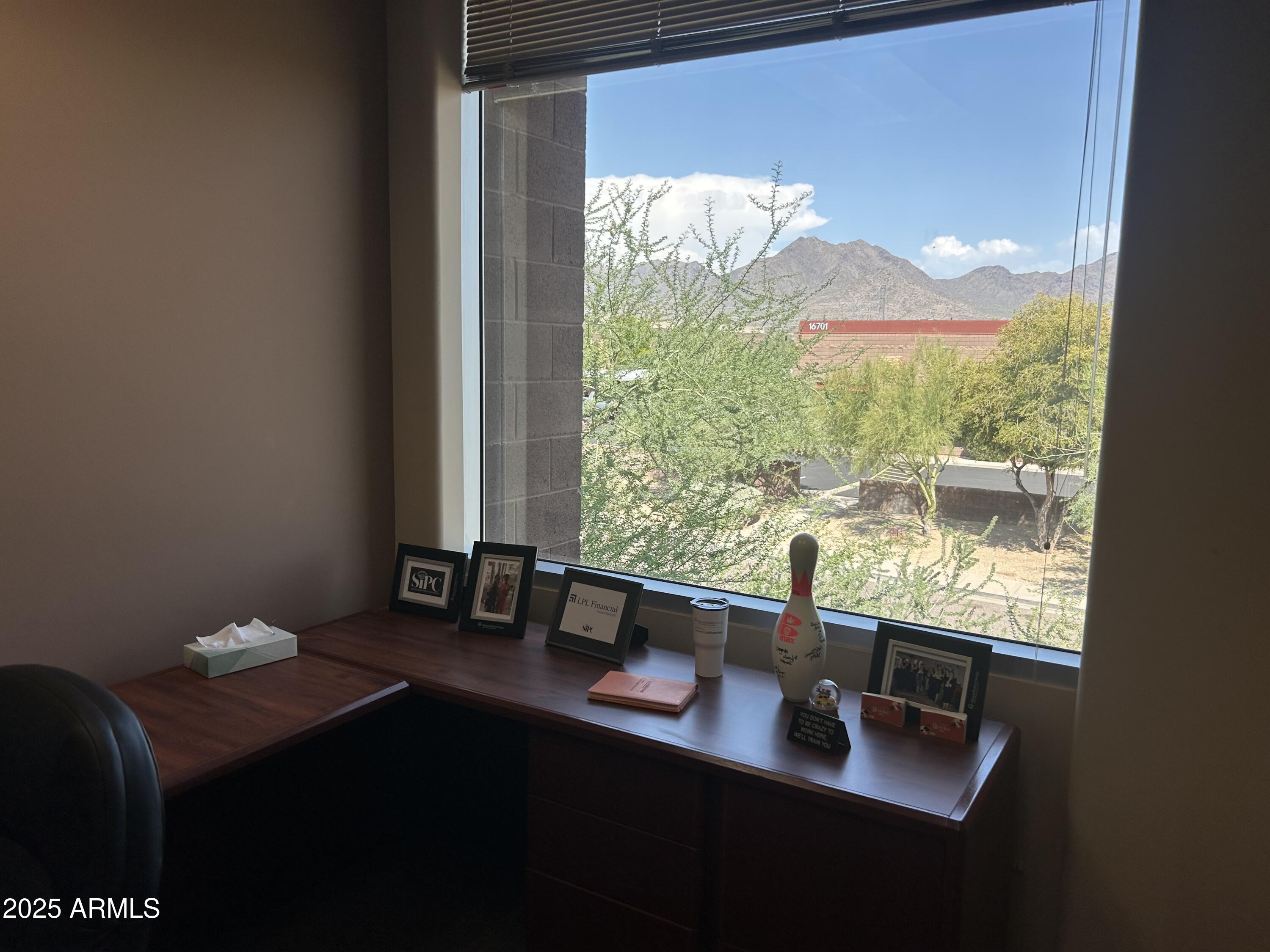 BELL / 101 EXECUTIVE CENTER CONDOMINIUM - Commercial Lease