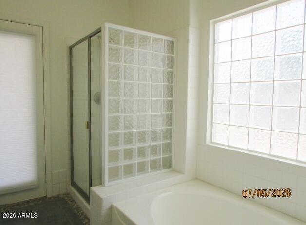 EXECUTIVE PALMS - Residential Lease