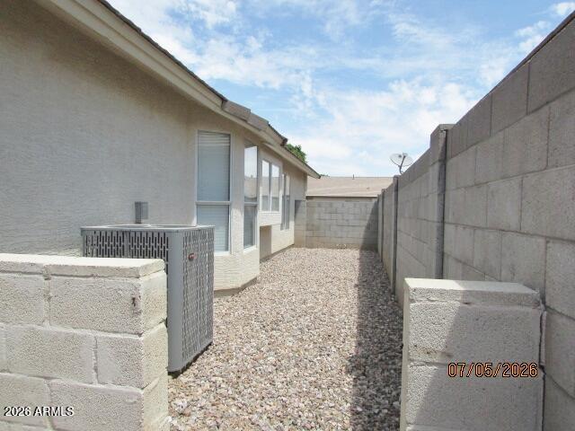 EXECUTIVE PALMS - Residential Lease