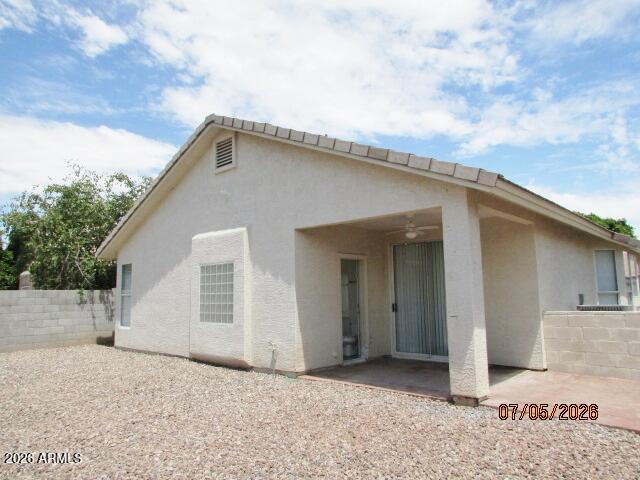 EXECUTIVE PALMS - Residential Lease