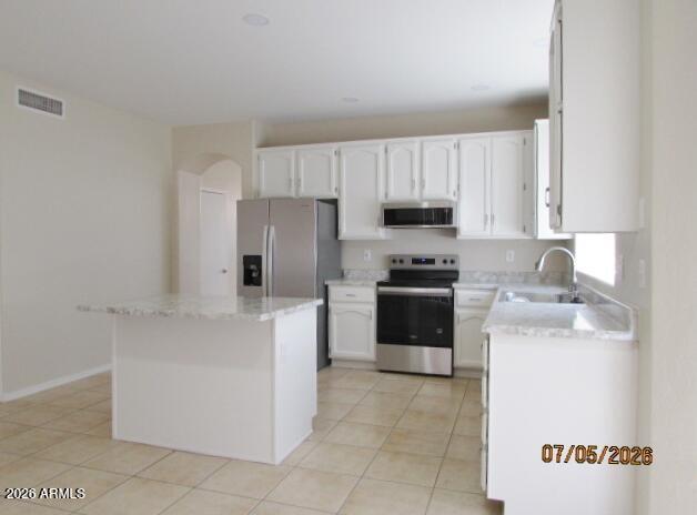 EXECUTIVE PALMS - Residential Lease