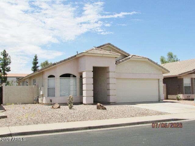 EXECUTIVE PALMS - Residential Lease