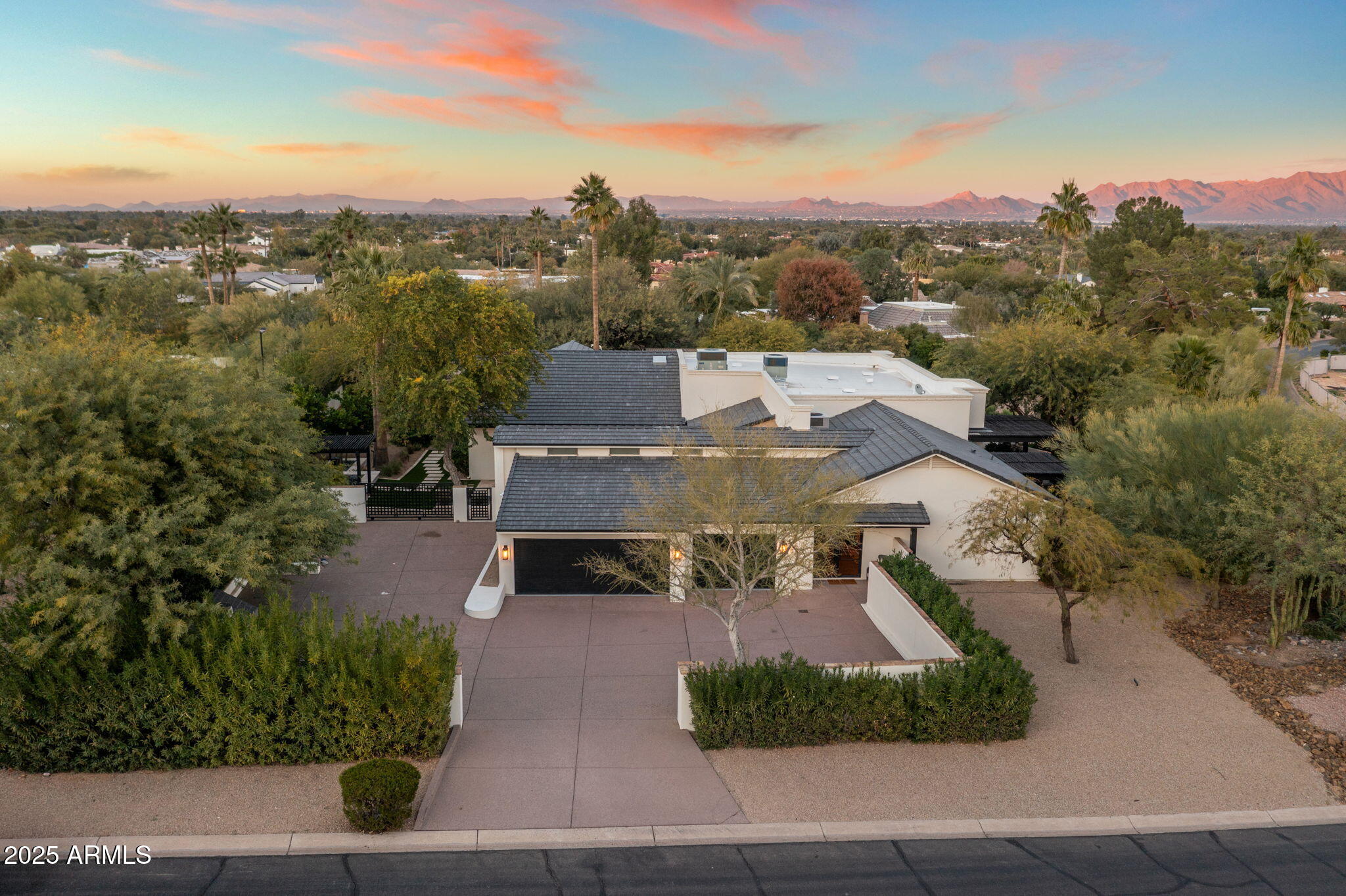 BRET HILLS - Residential