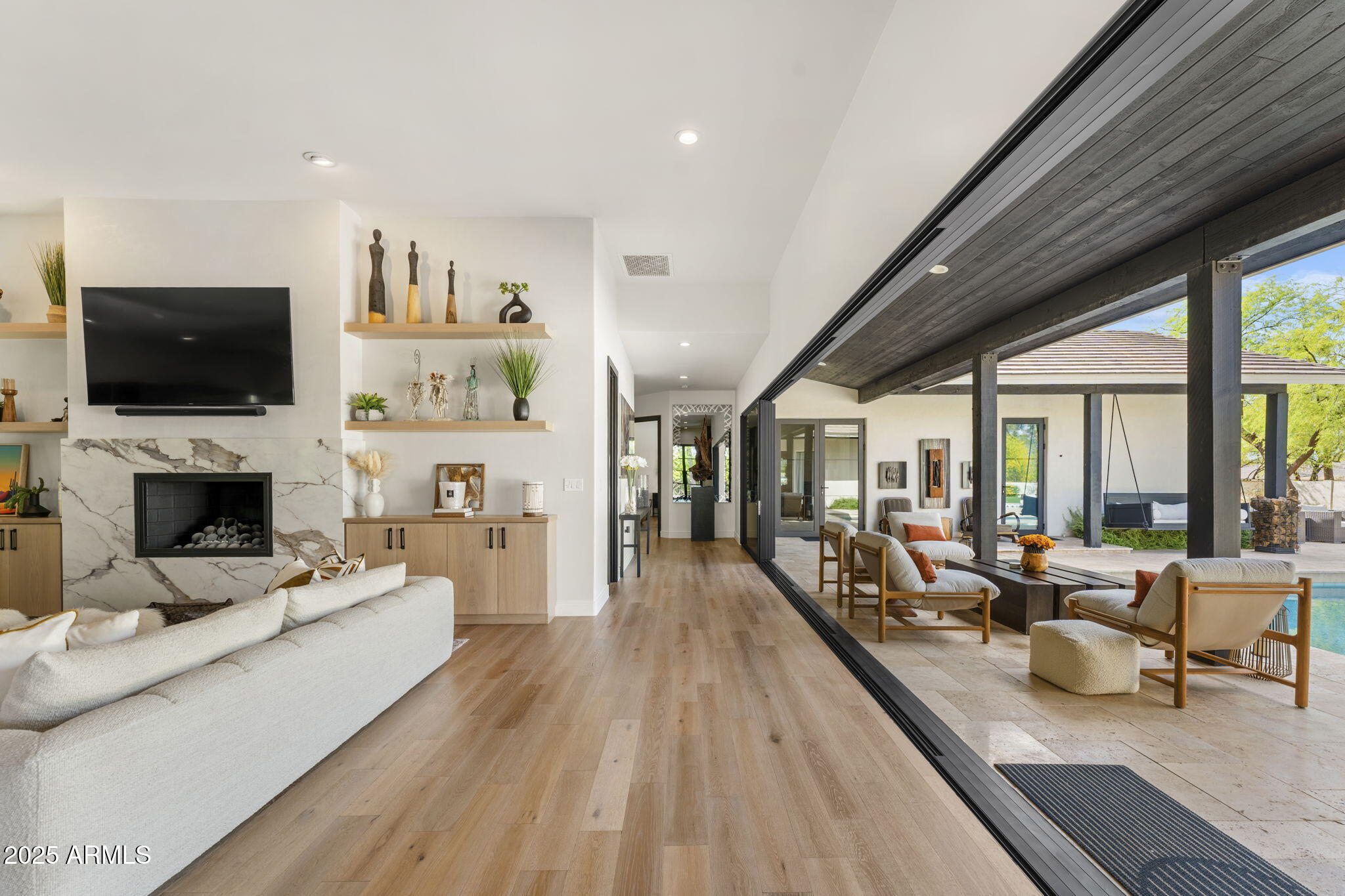 BRET HILLS - Residential