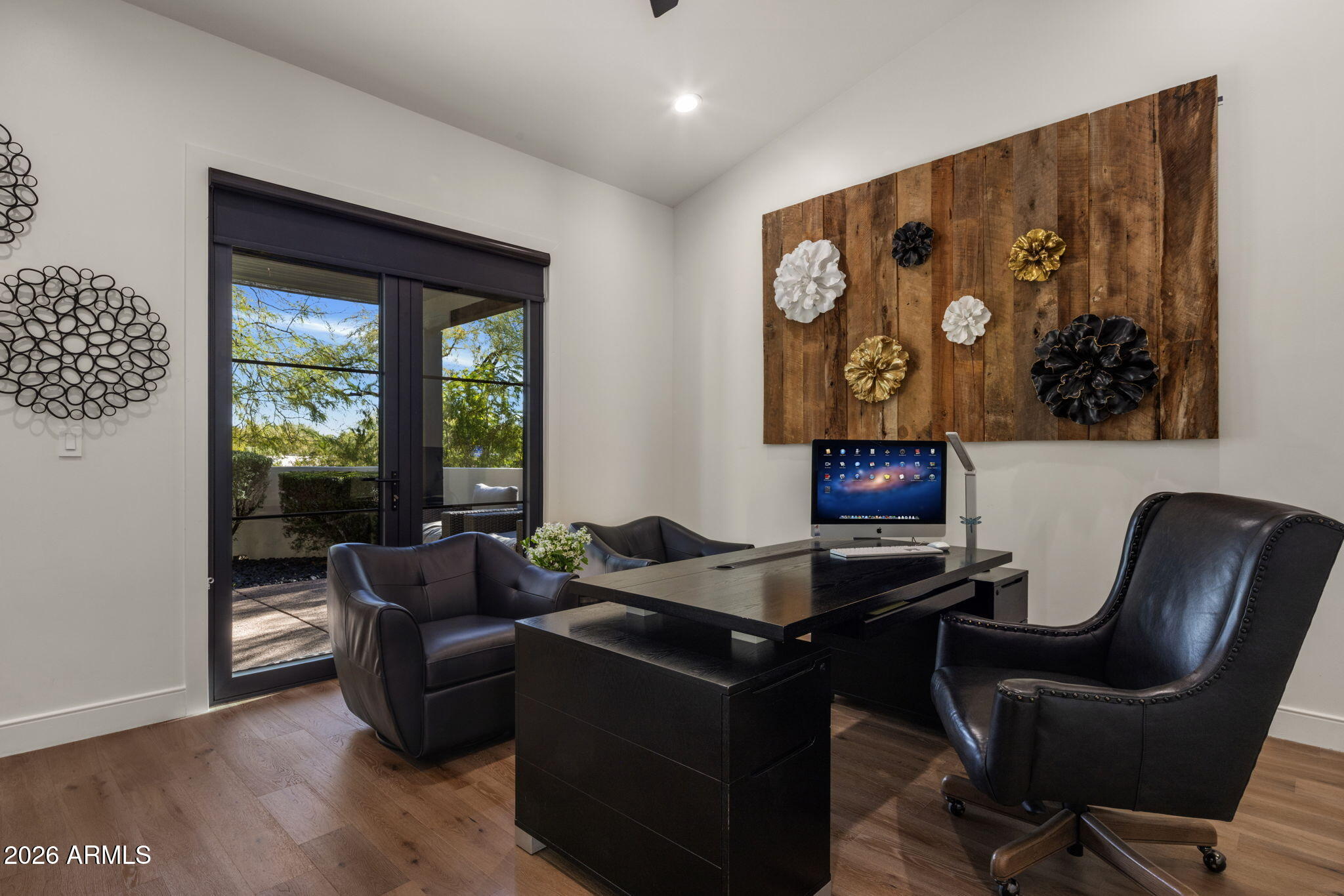 BRET HILLS - Residential