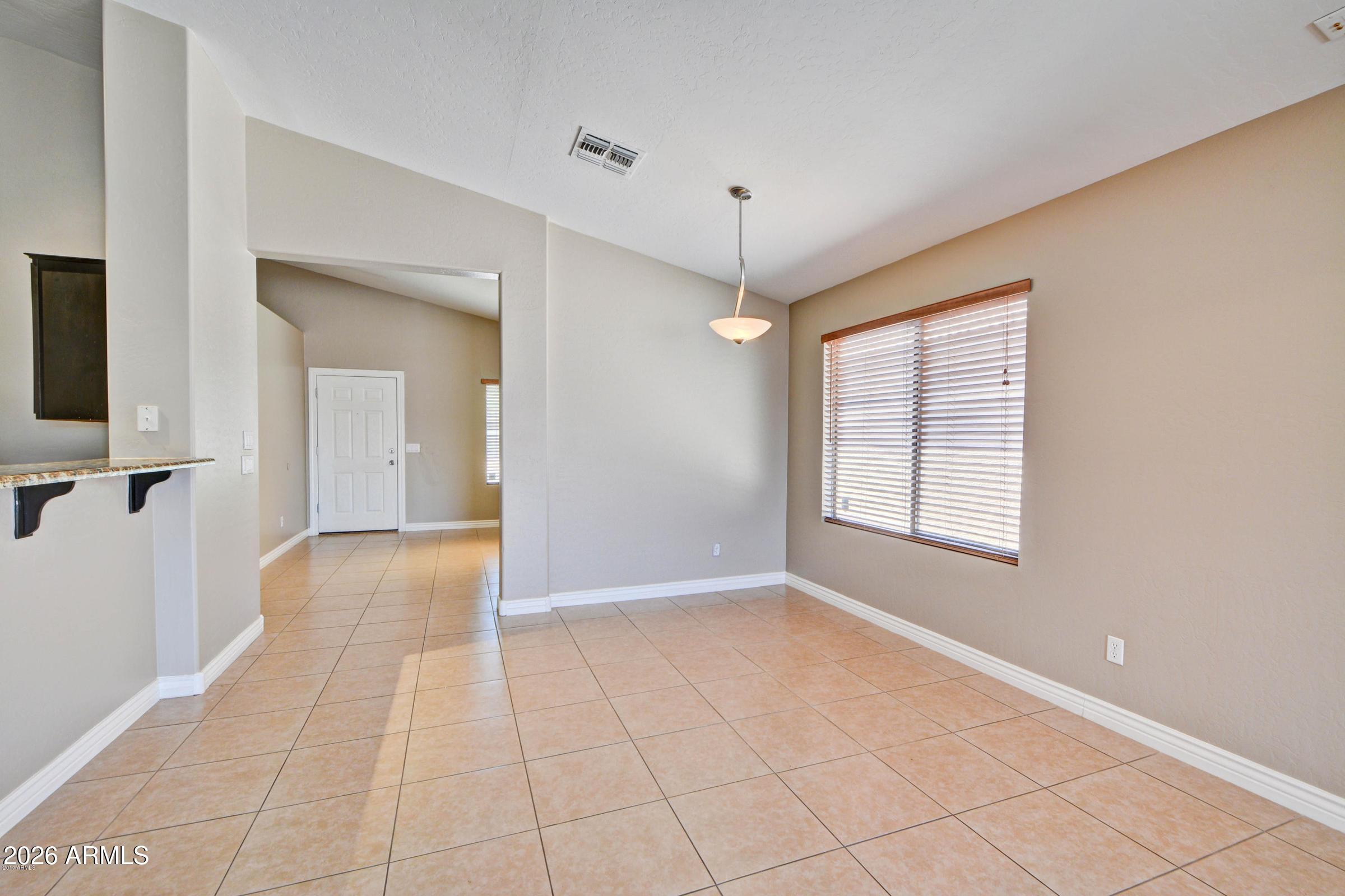 DREAMING SUMMIT UNIT 2A - Residential