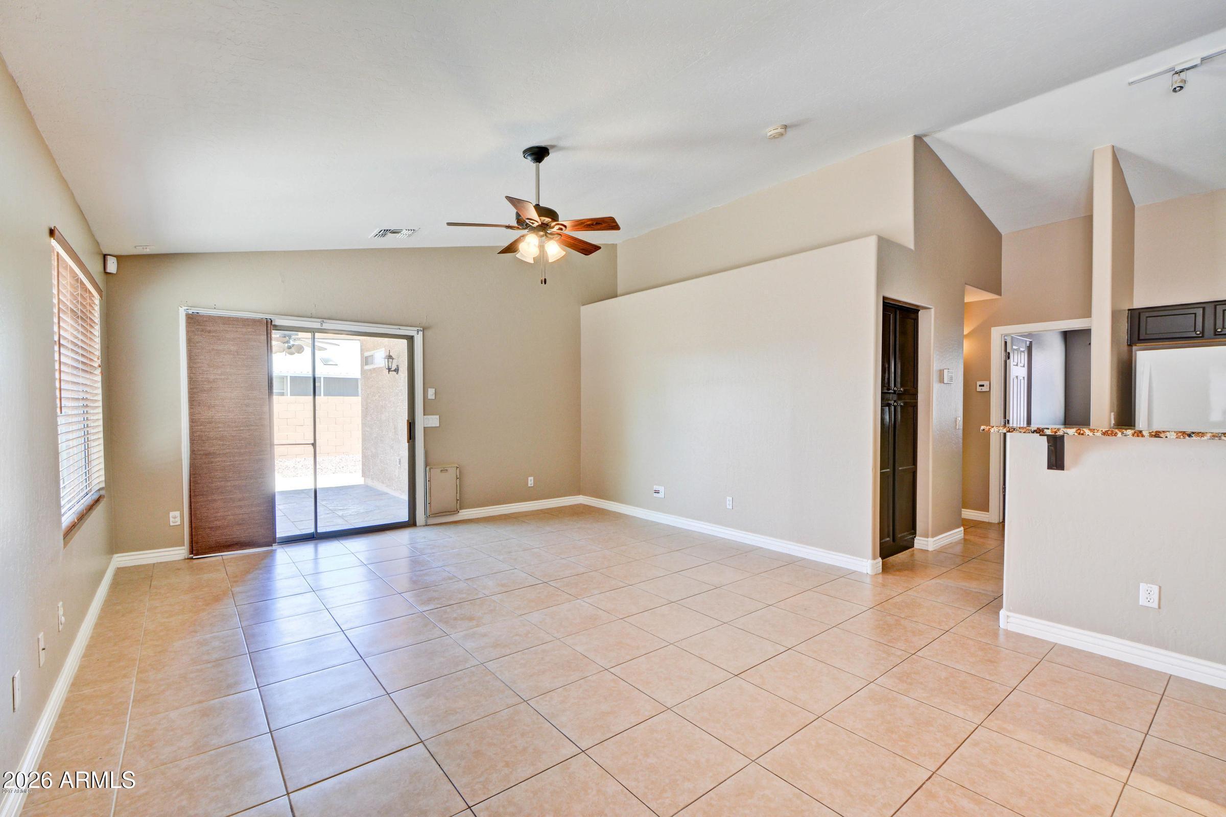 DREAMING SUMMIT UNIT 2A - Residential