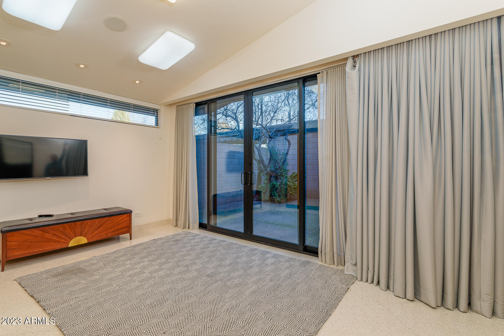 CASA DENNIS 1 - Residential