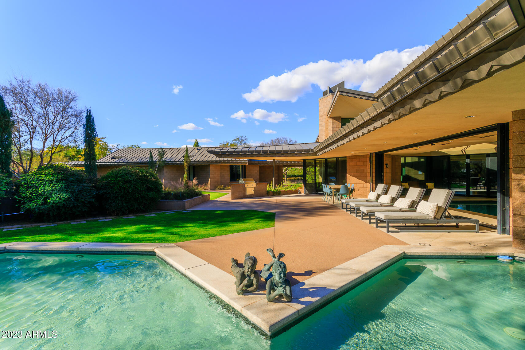 CASA DENNIS 1 - Residential