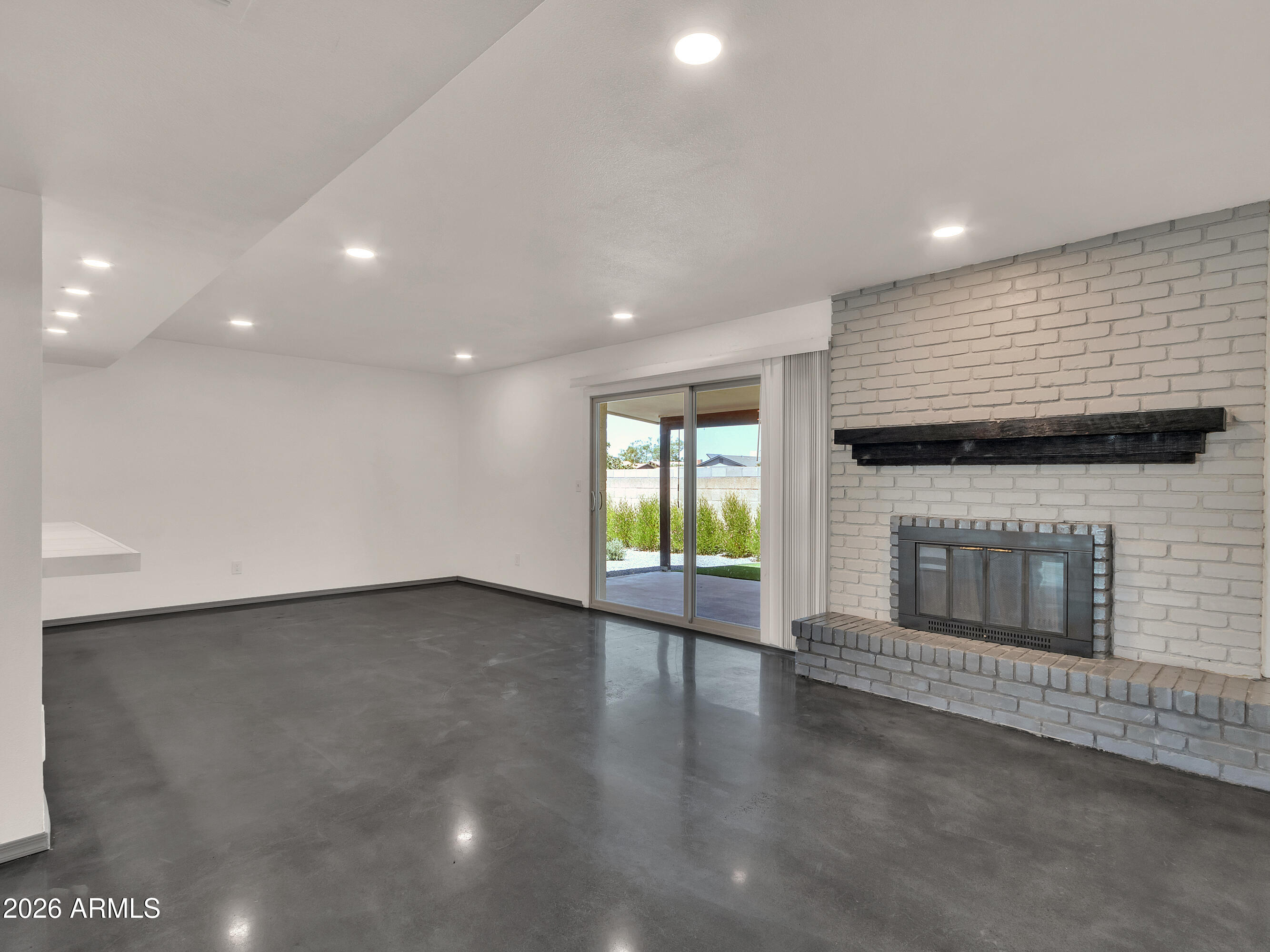 ROYAL ESTATES WEST 4 - Residential