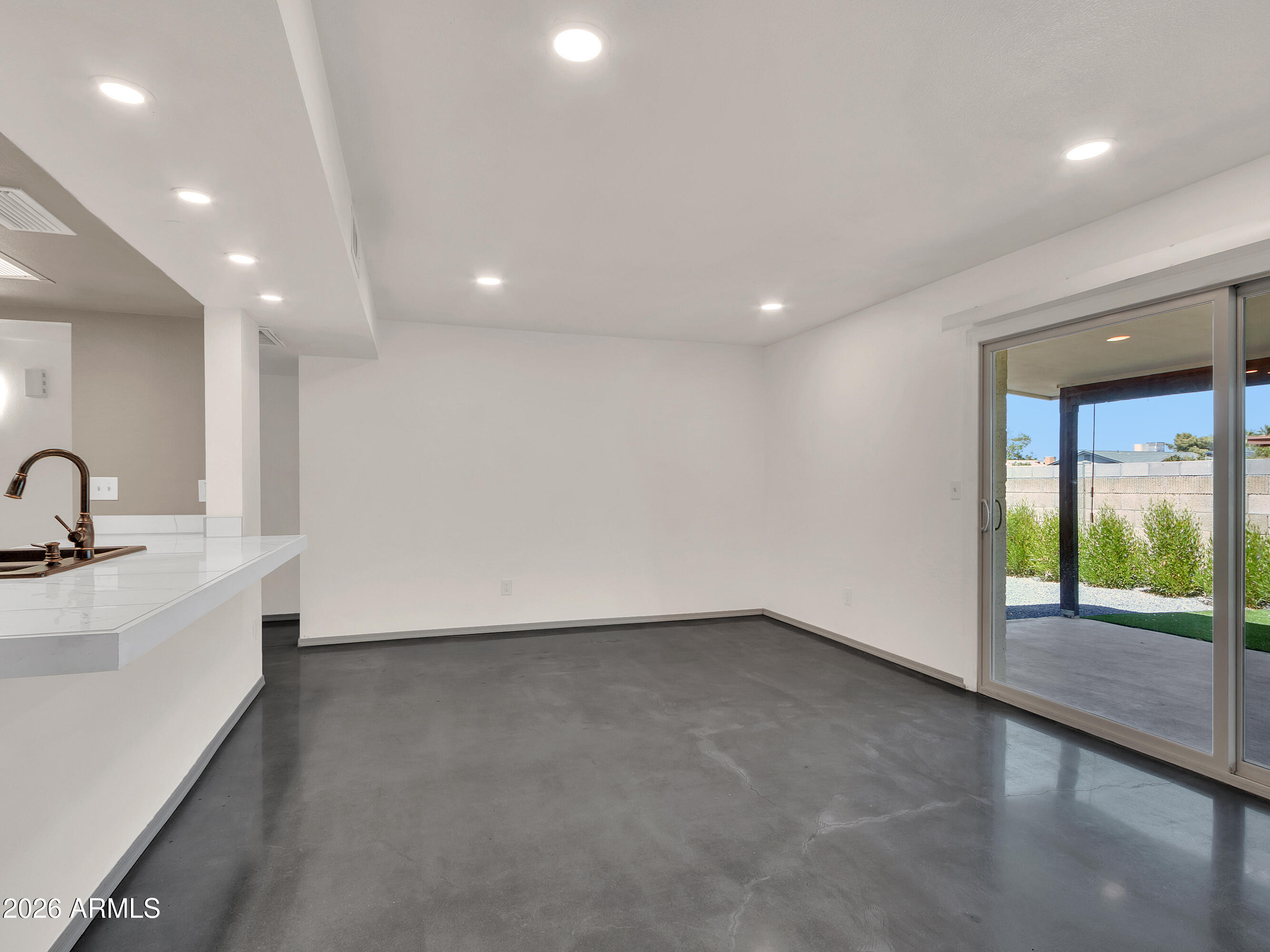 ROYAL ESTATES WEST 4 - Residential