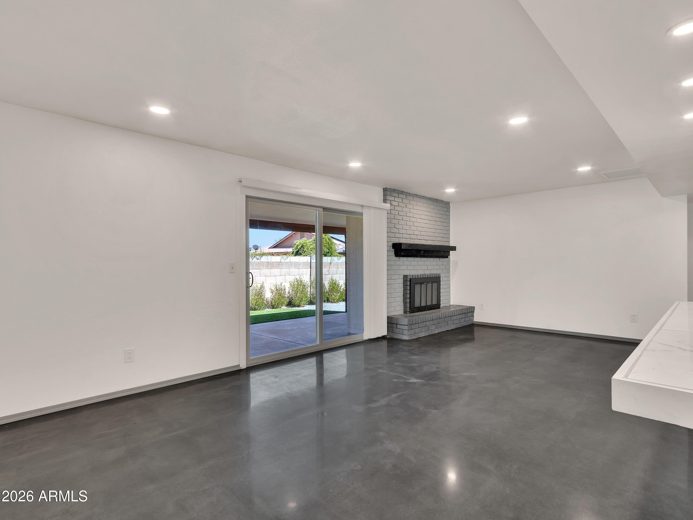 ROYAL ESTATES WEST 4 - Residential