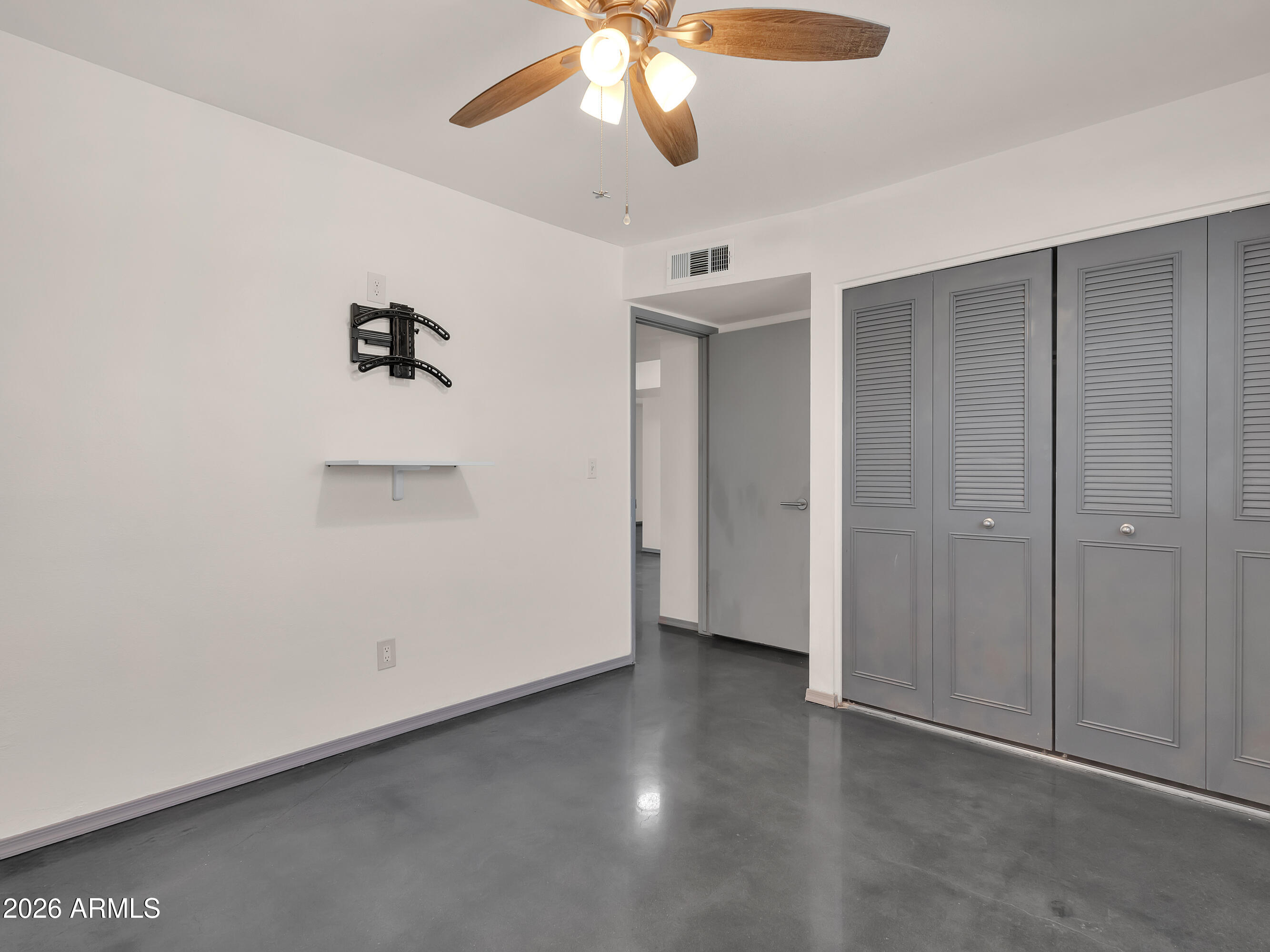 ROYAL ESTATES WEST 4 - Residential