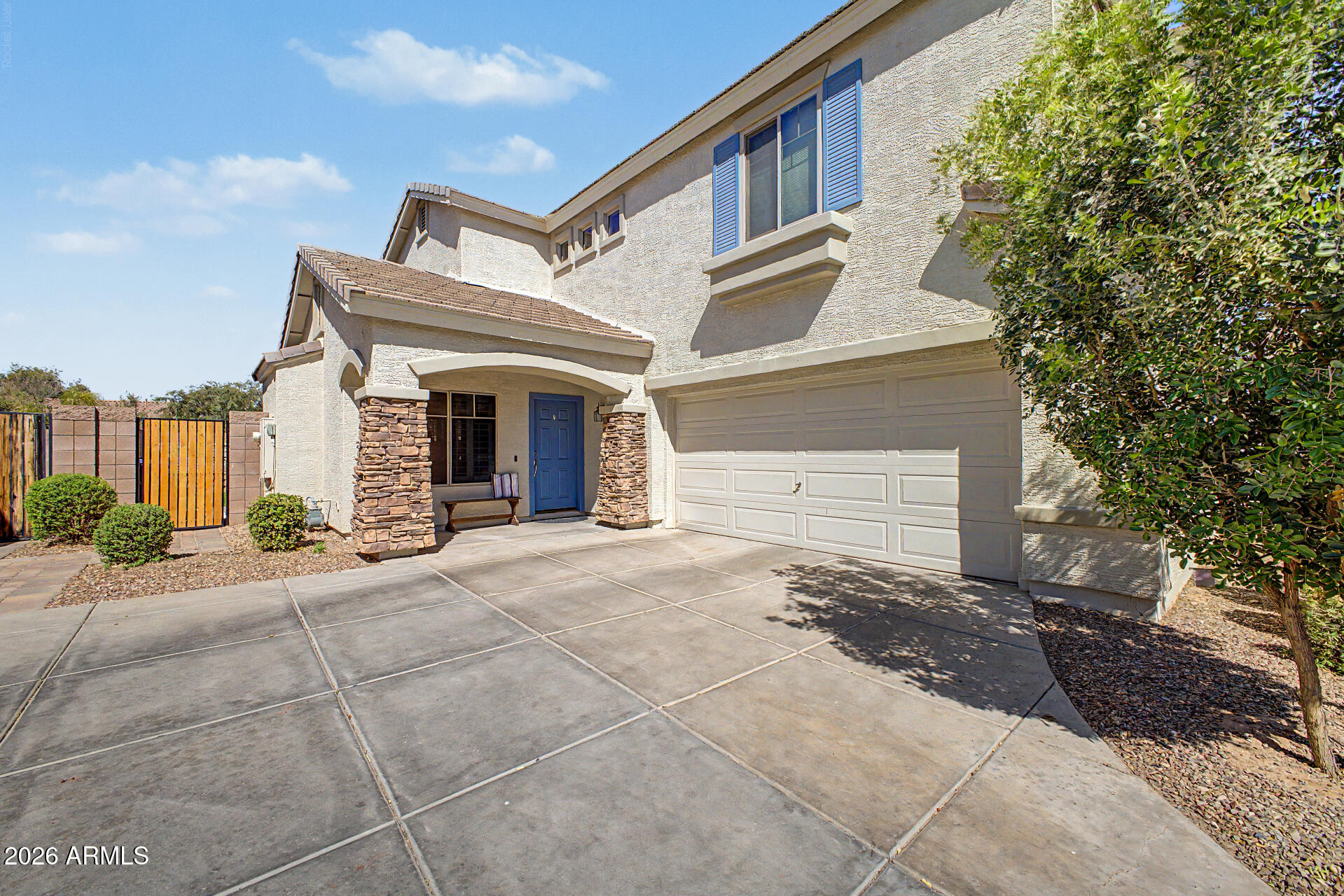 LANTANA VILLAGE - Residential