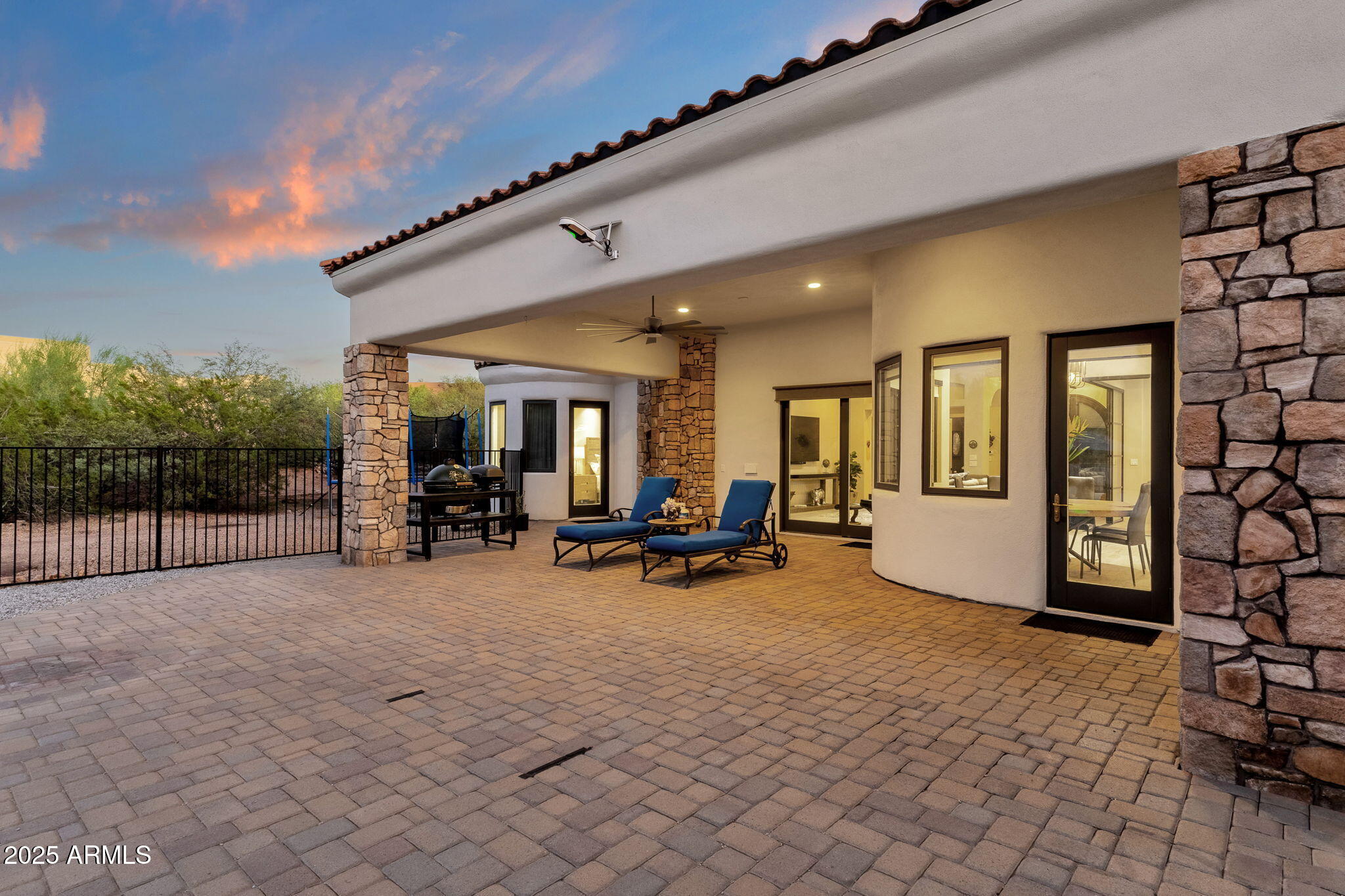 BLACK MOUNTAIN SHADOWS - Residential