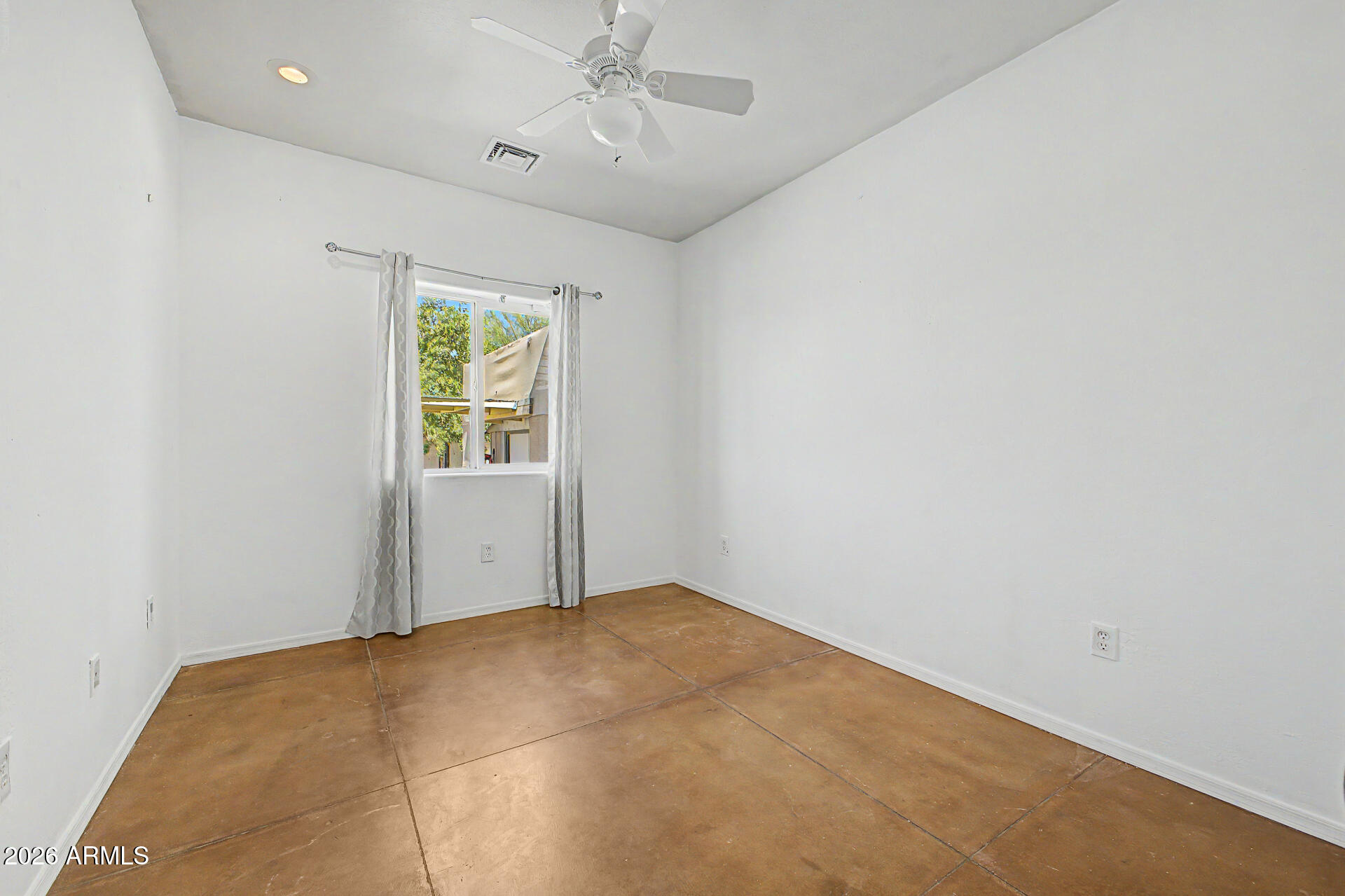 WHISPERING RANCH UNIT 2 BLK 2 - Residential