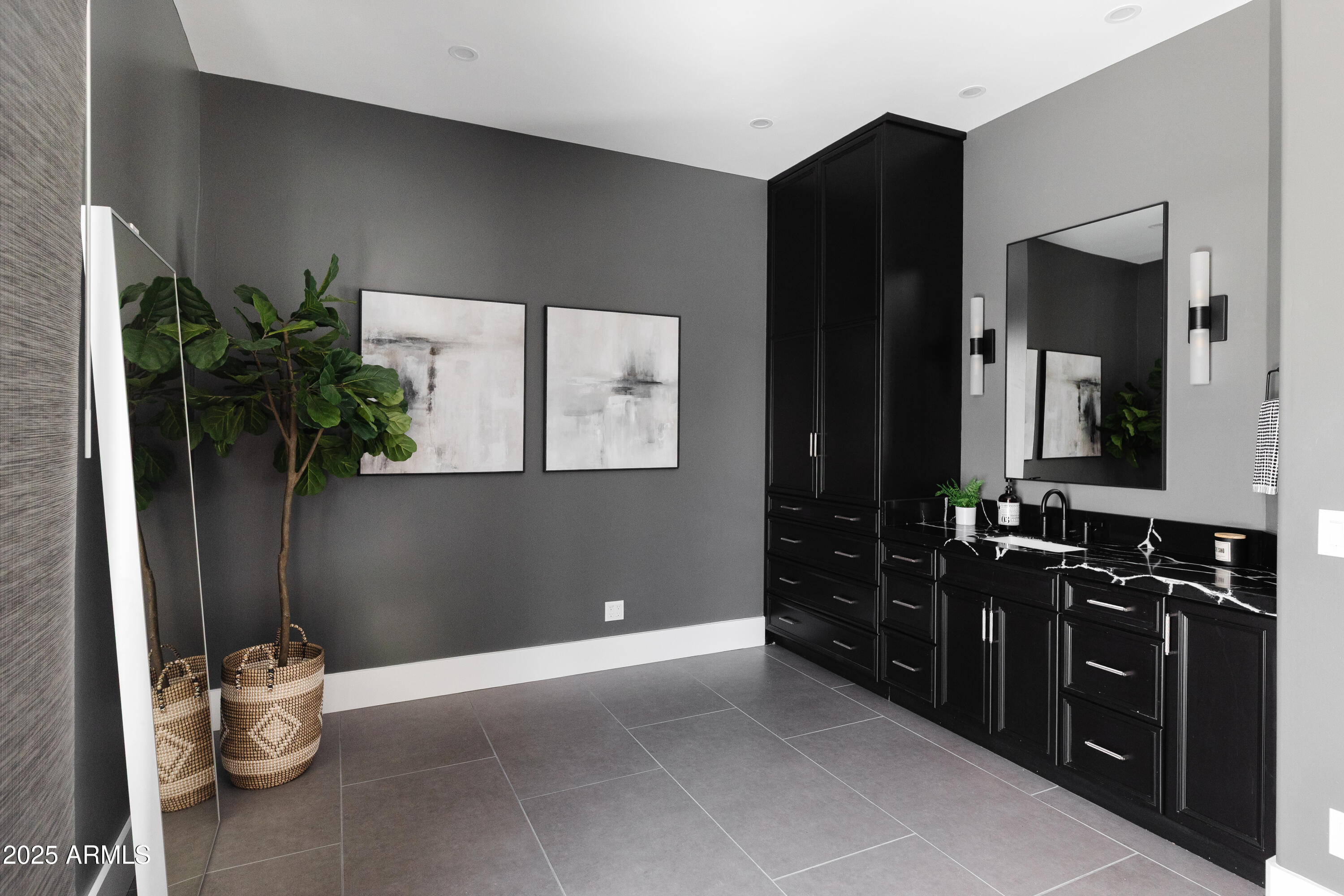 OAKWOOD HILLS - Residential