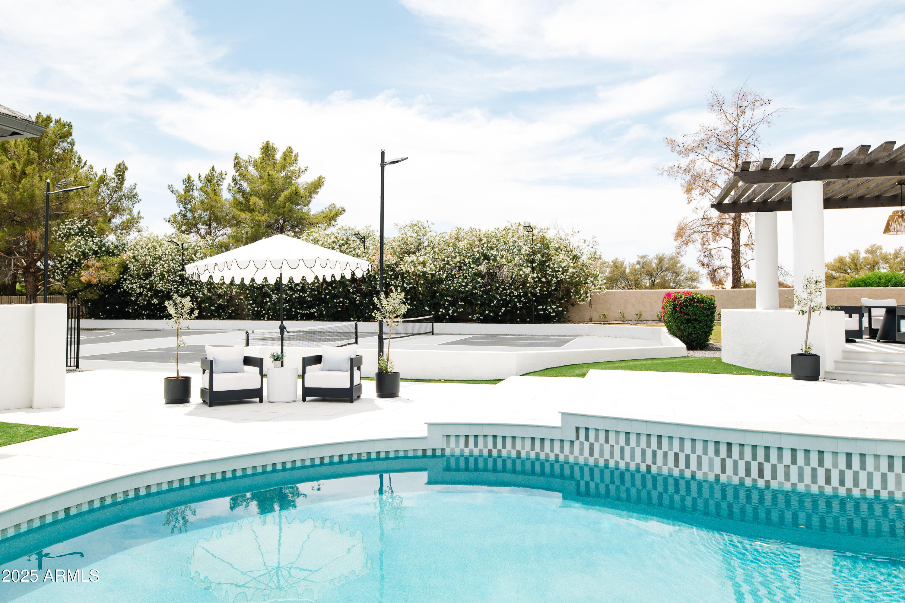 OAKWOOD HILLS - Residential