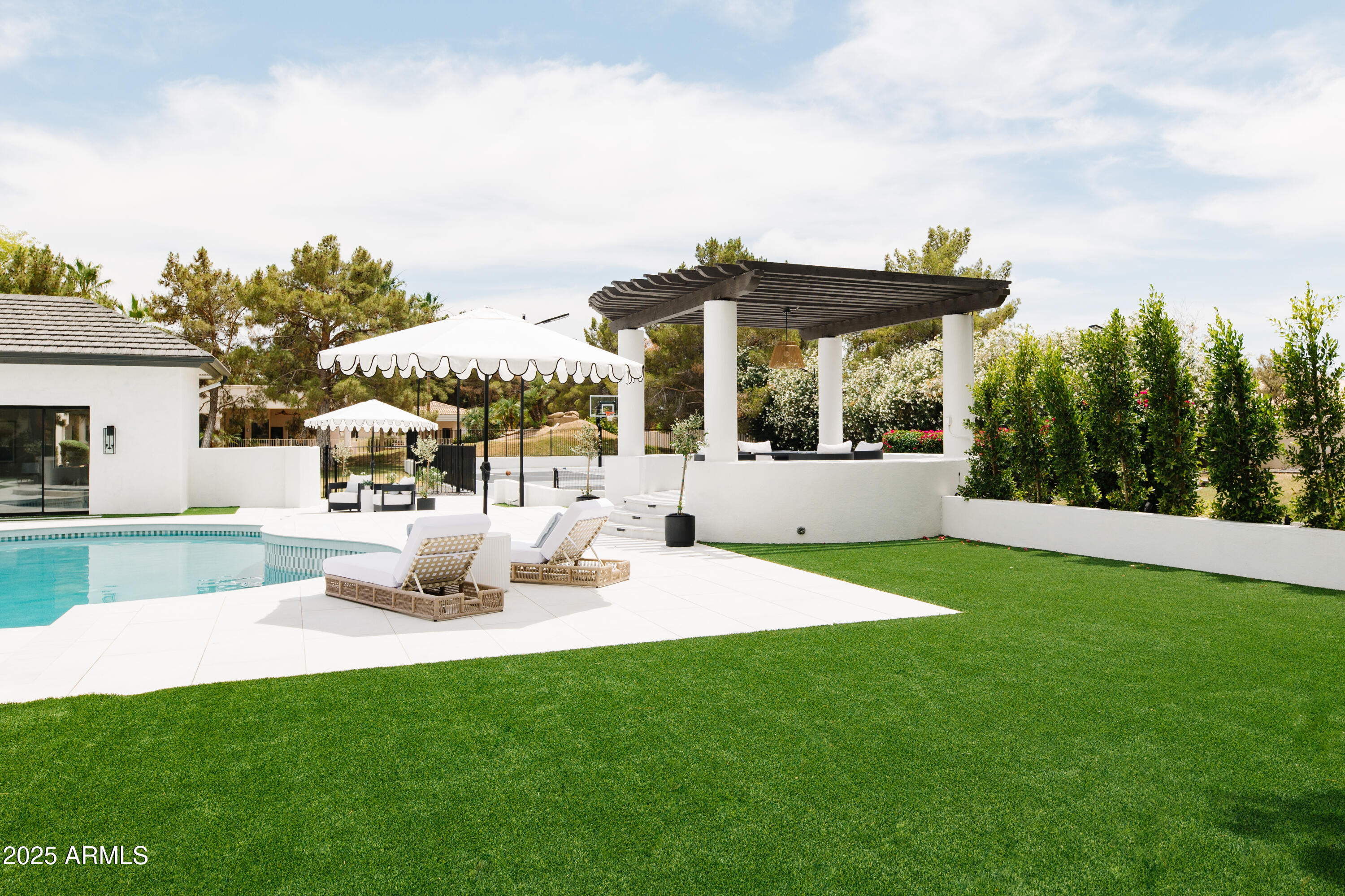OAKWOOD HILLS - Residential