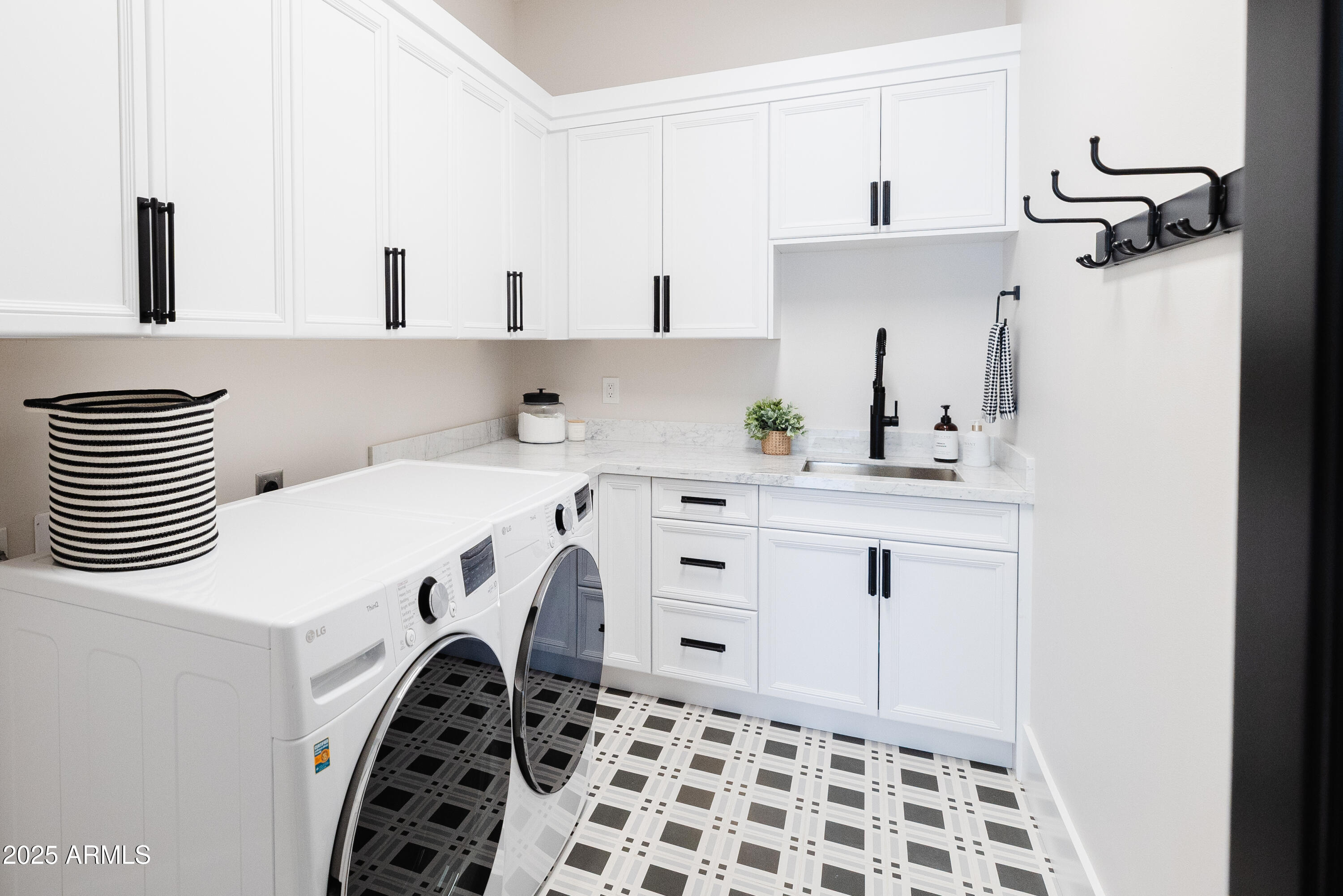 OAKWOOD HILLS - Residential