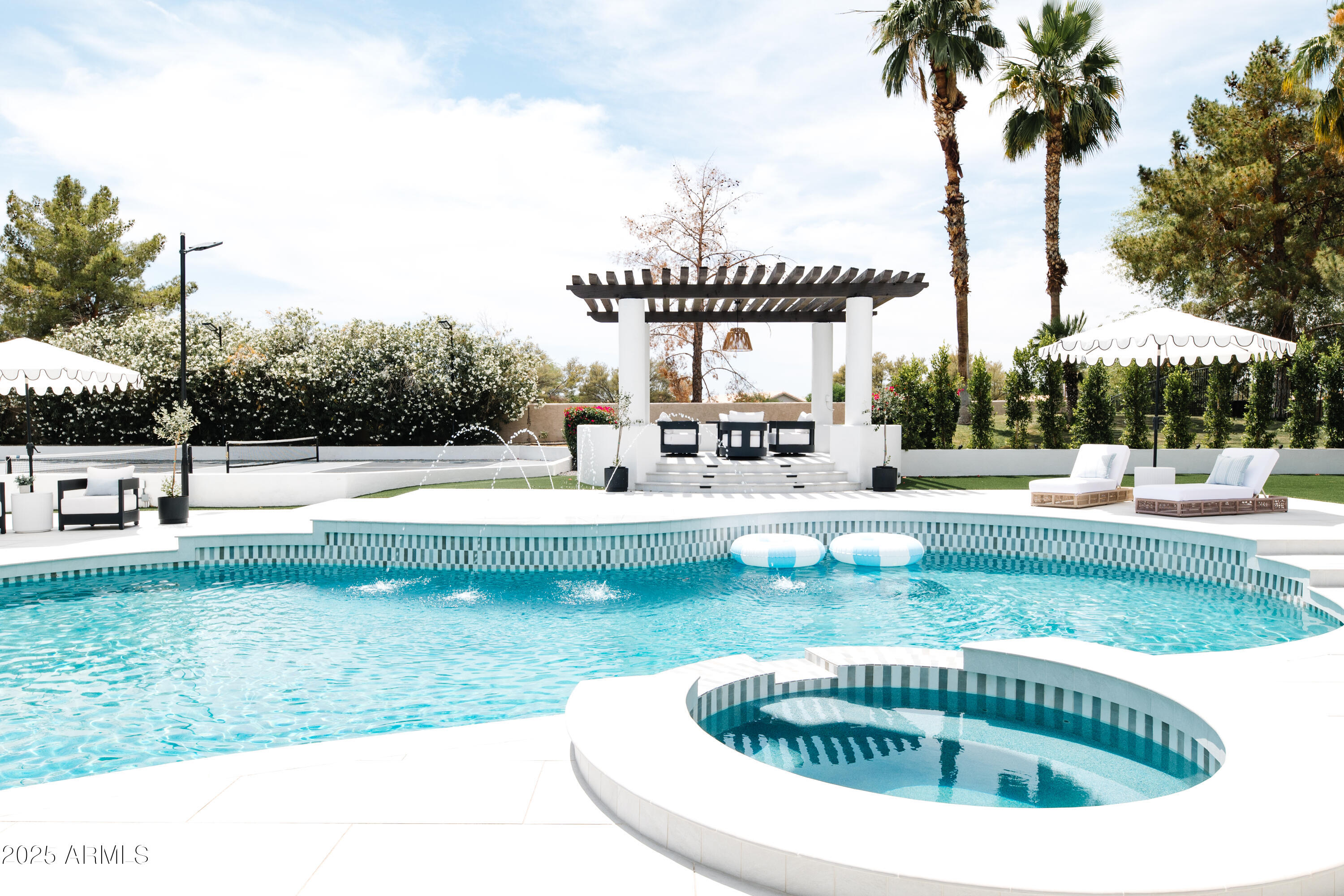 OAKWOOD HILLS - Residential