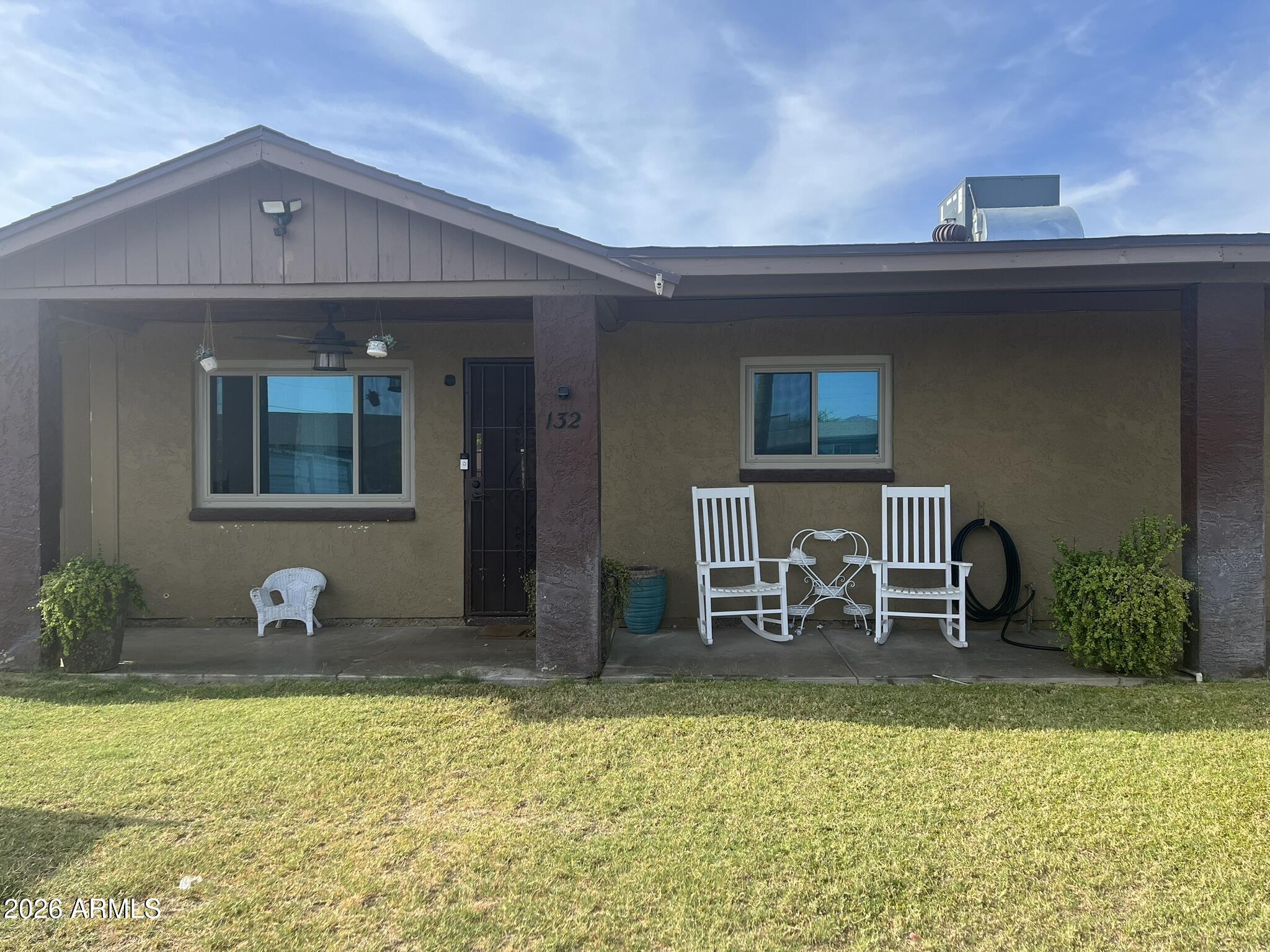 GREAT FAMILY HOME UPDATED IN A FRIENDLY  COMMUNITY
LARGE DIVING POOL FOR THOSE HOT SUMMER MONTHS AHEAD. 
PROPERTY IS CLOSE TO EVERYTHING FOR YOUR CONVINIENCE, SCHOOLS, SHOPPING,
I-10, ETC WITH NO HOA.  
HURRY BEFORE ITS GONE!!!