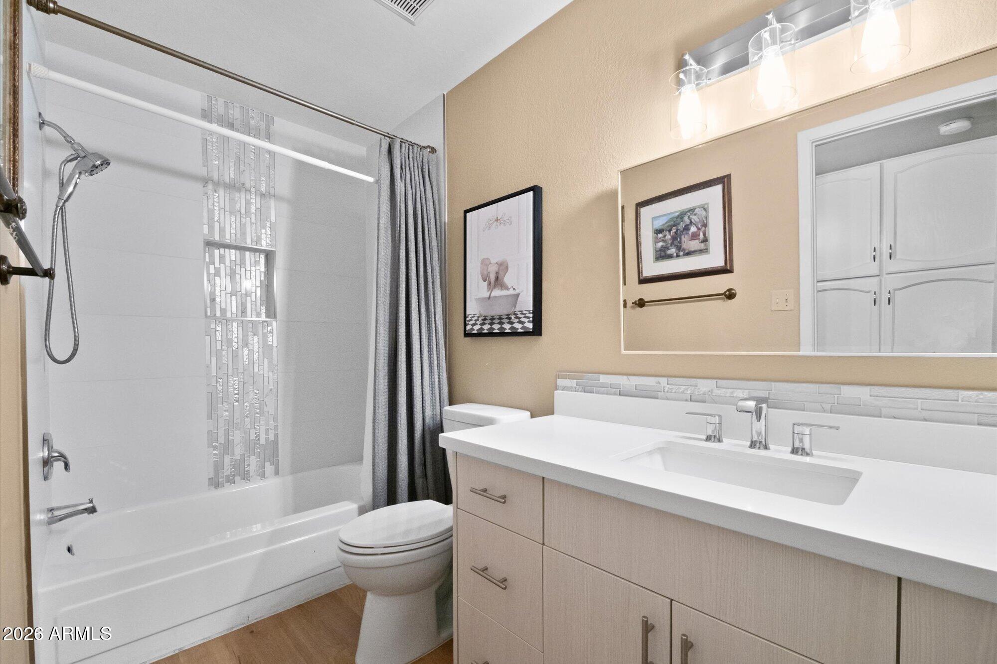 SCOTTSDALE VISTA TOWNHOMES 3 - Residential