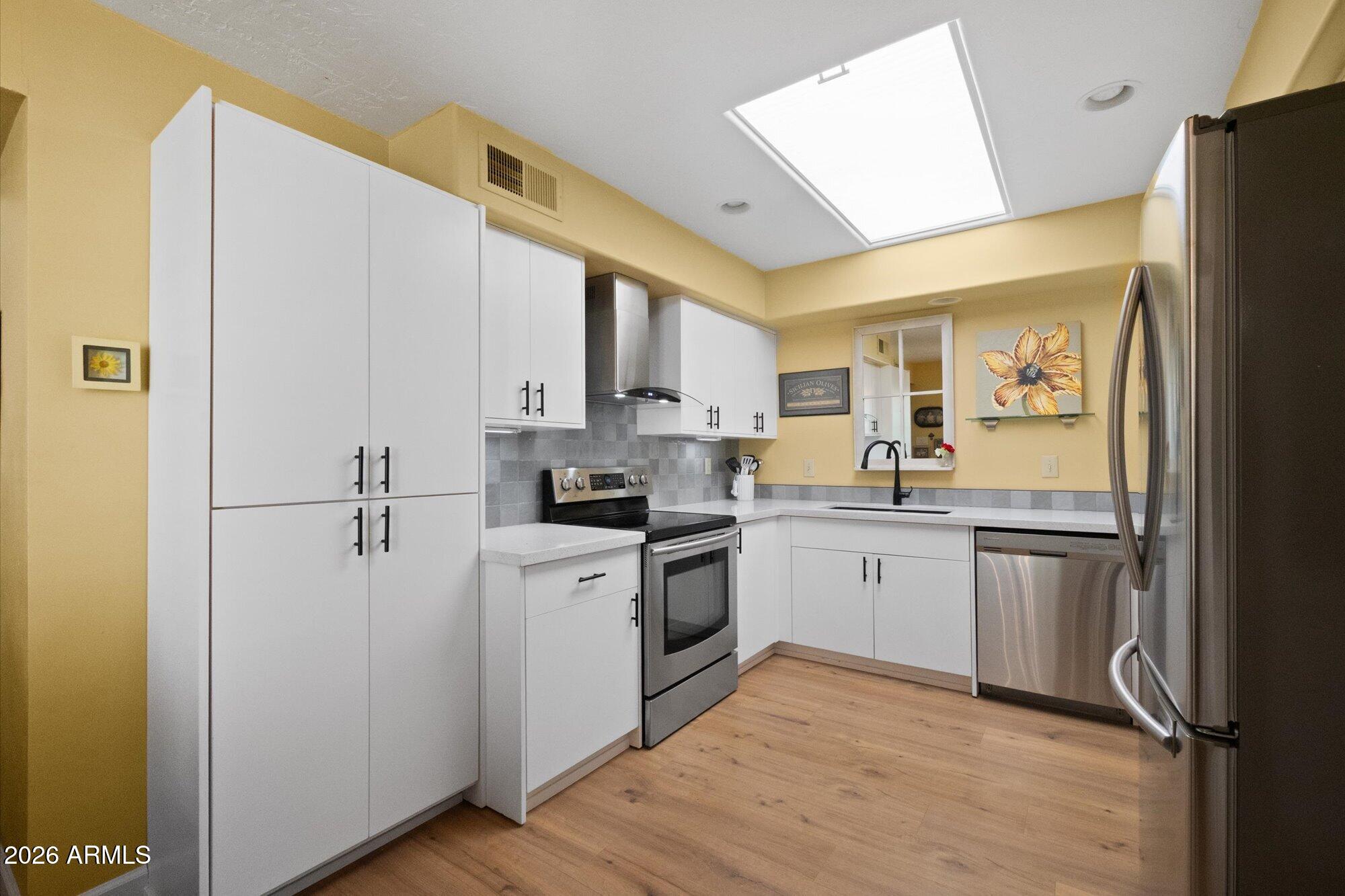 SCOTTSDALE VISTA TOWNHOMES 3 - Residential