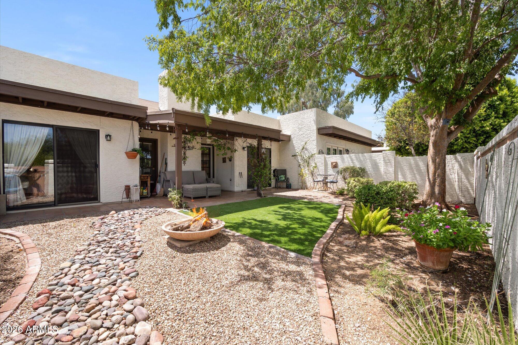 SCOTTSDALE VISTA TOWNHOMES 3 - Residential