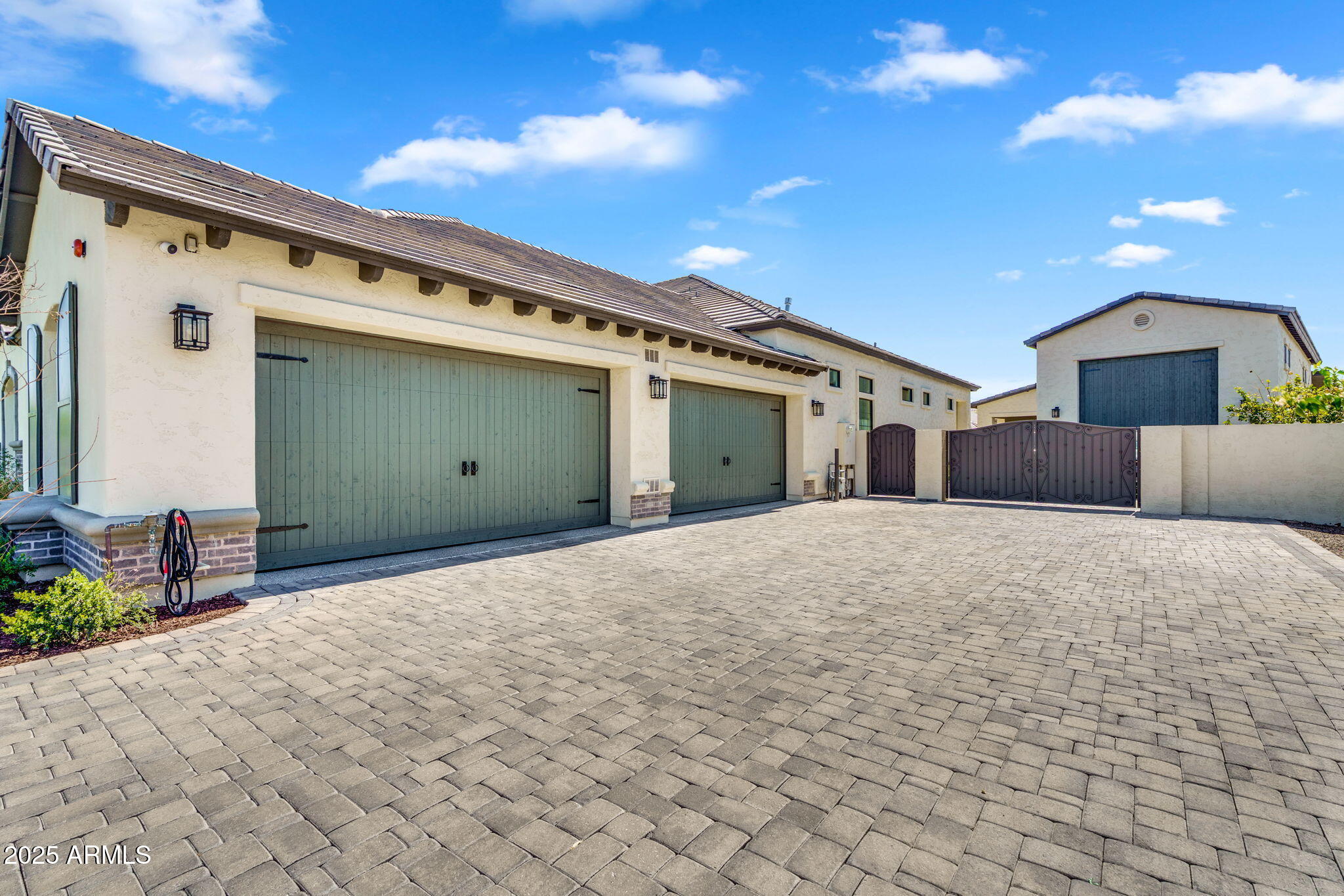 ESTATES AT HERMOSA RANCH - Residential