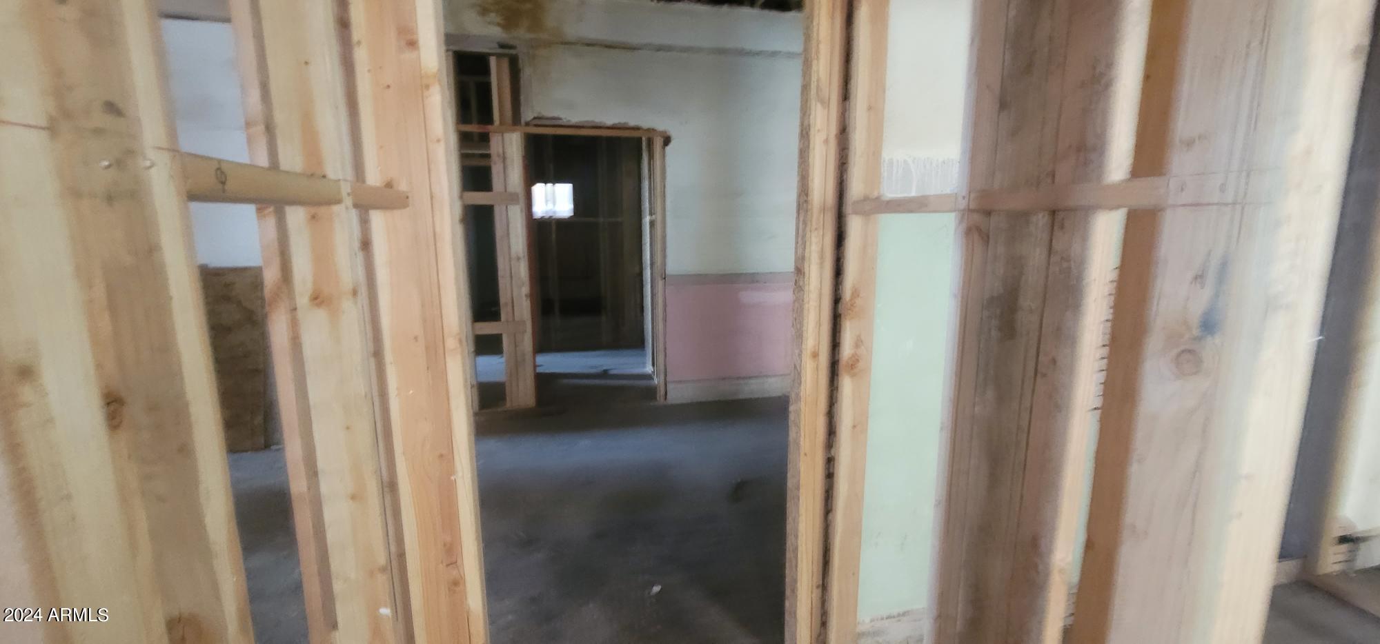 Douglas - Commercial Sale