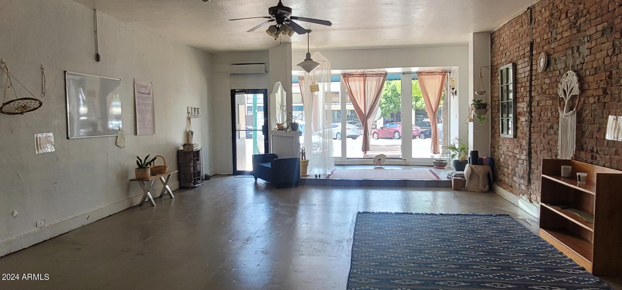 Douglas - Commercial Sale