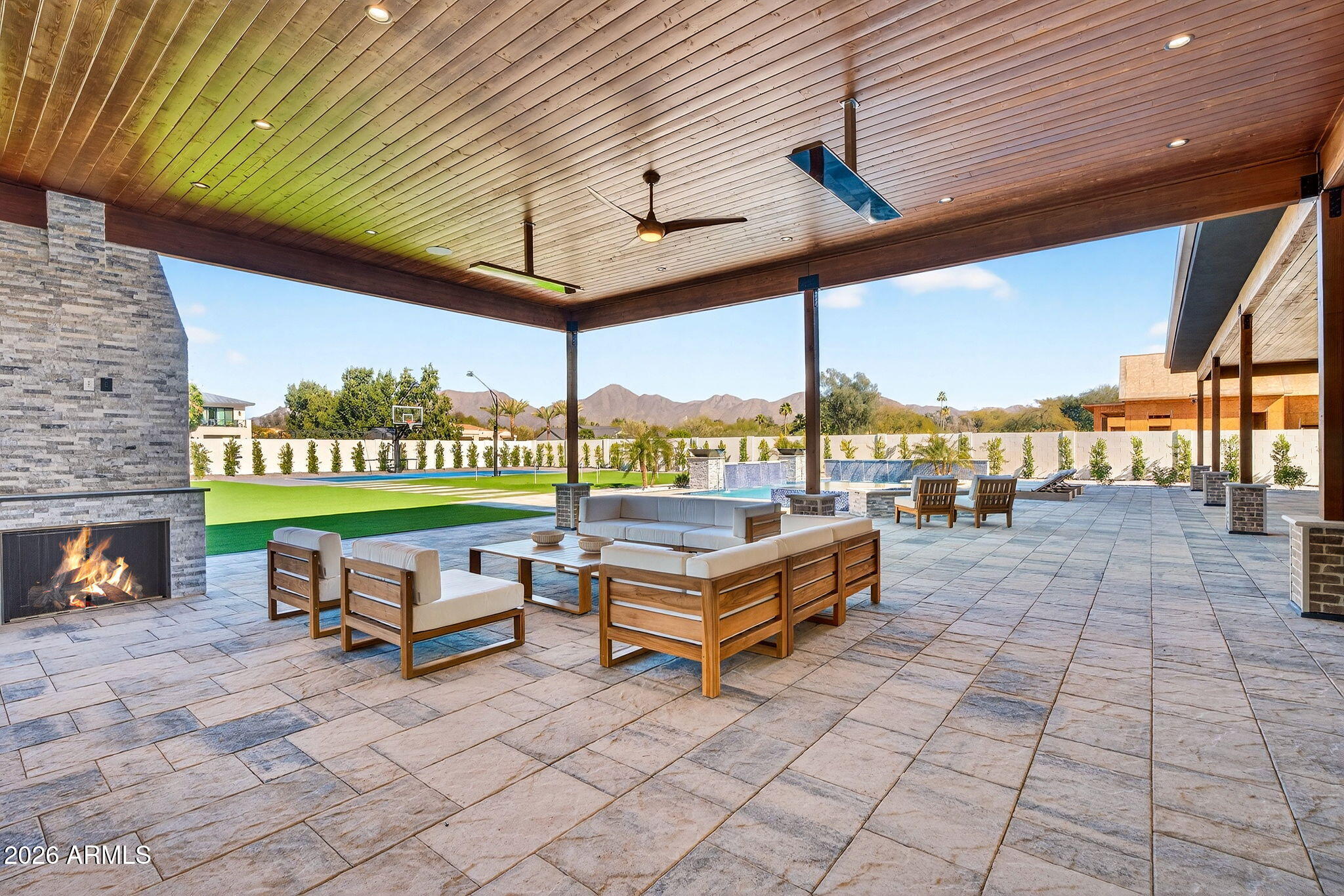 VALLEY RANCHOS - Residential