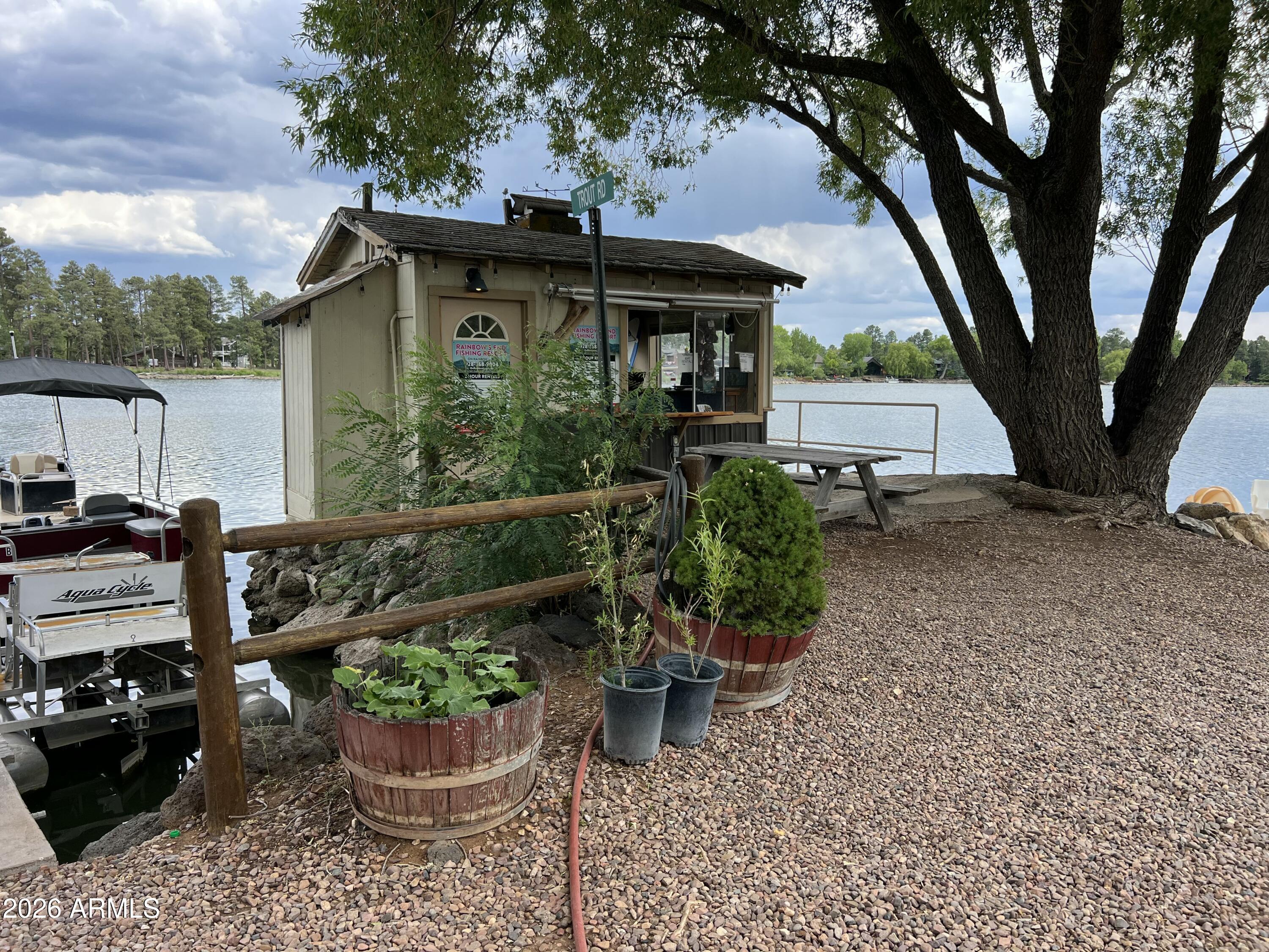 WEST LAKE PARK - Commercial Sale