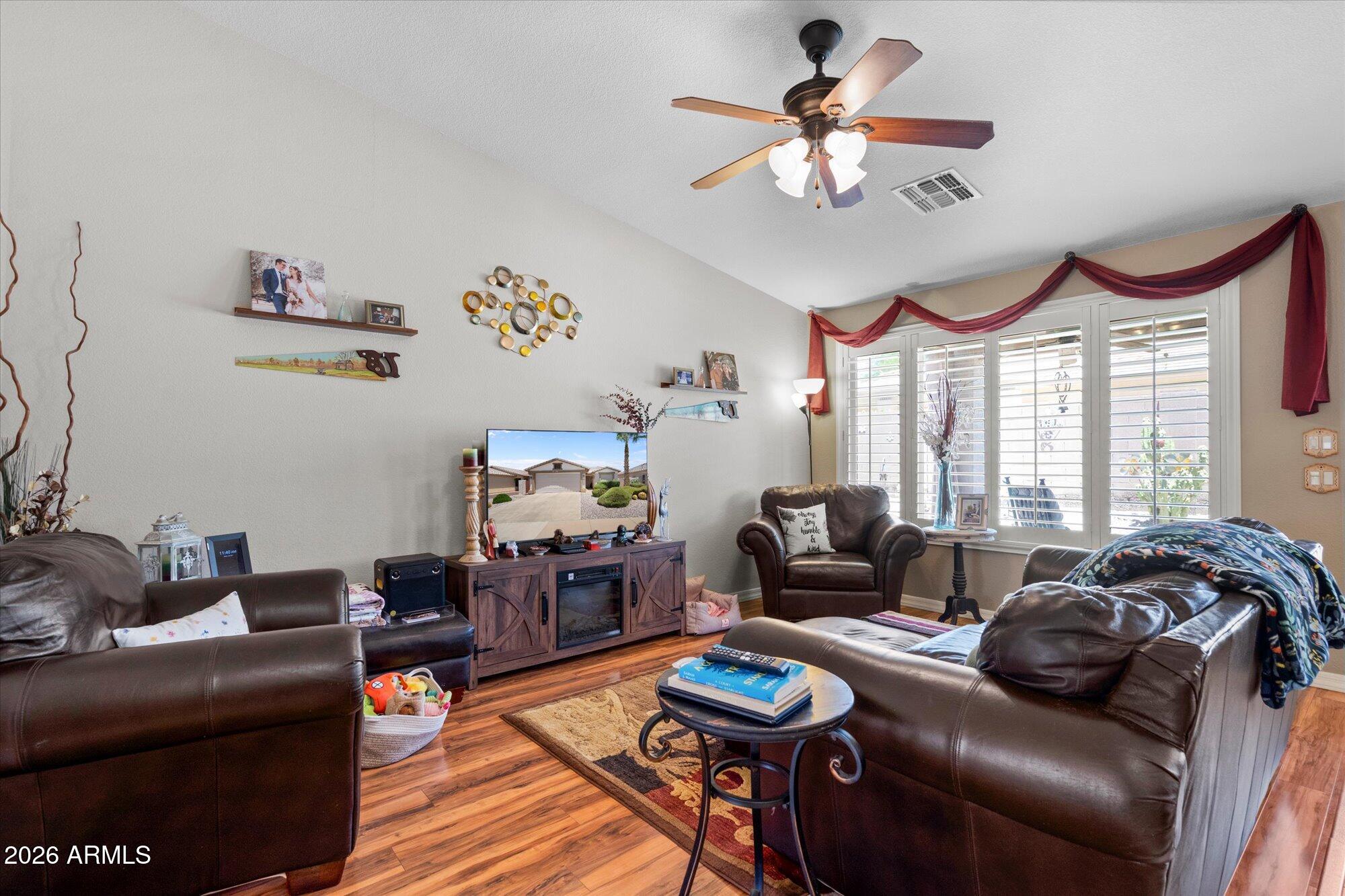 SPRINGFIELD LAKES BLOCK 4 - Residential