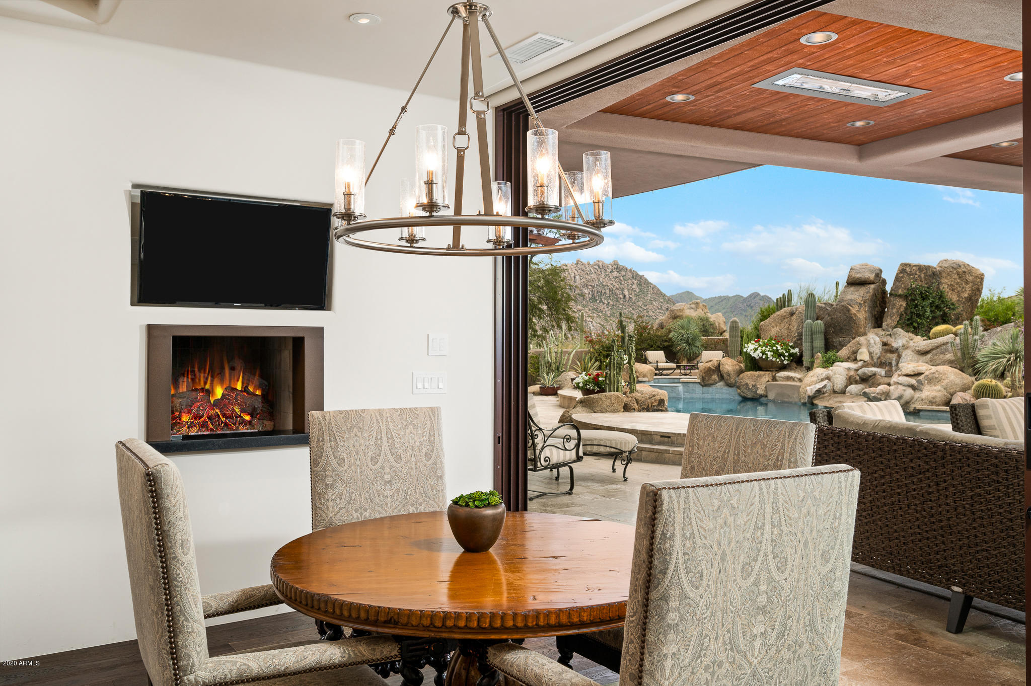 ESTANCIA - Residential