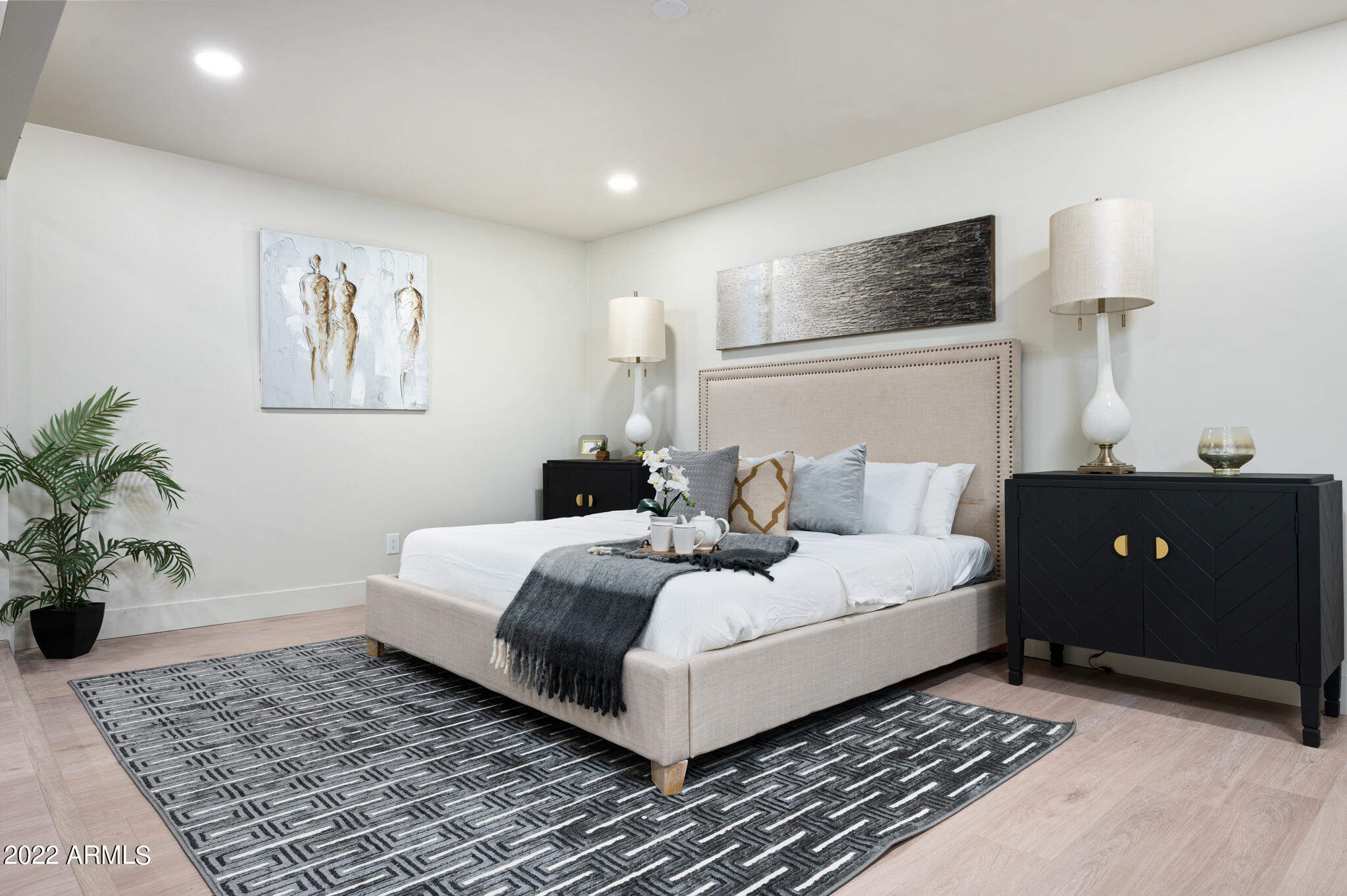 DESERT WIND UNIT 2 - Residential