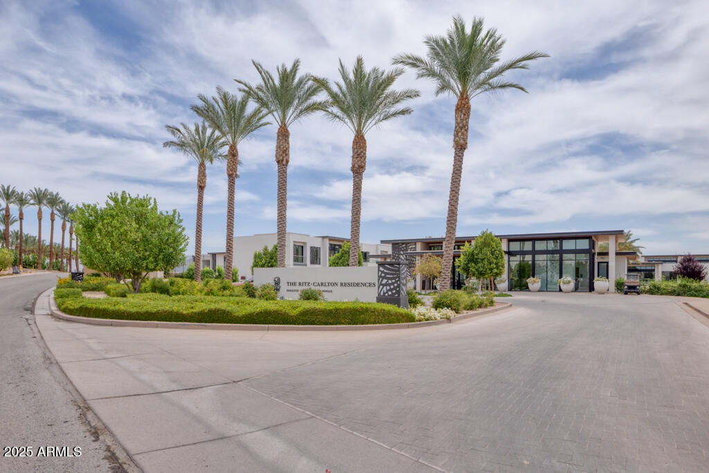 7000 EAST LINCOLN VILLAS CONDOMINIUM 1 - Residential