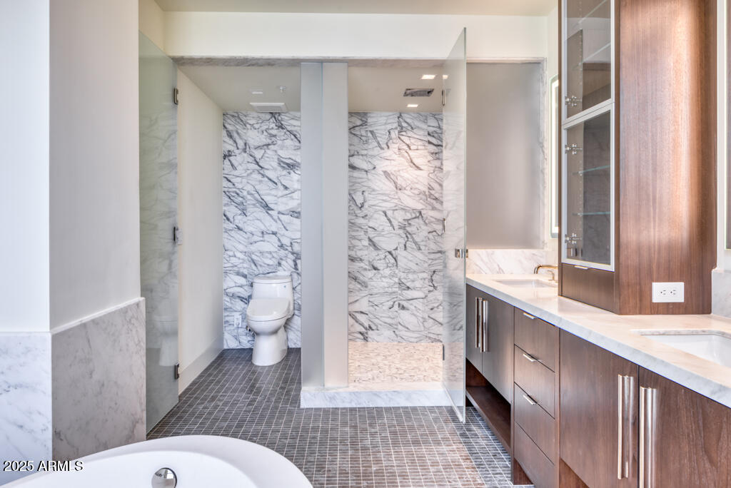 7000 EAST LINCOLN VILLAS CONDOMINIUM 1 - Residential