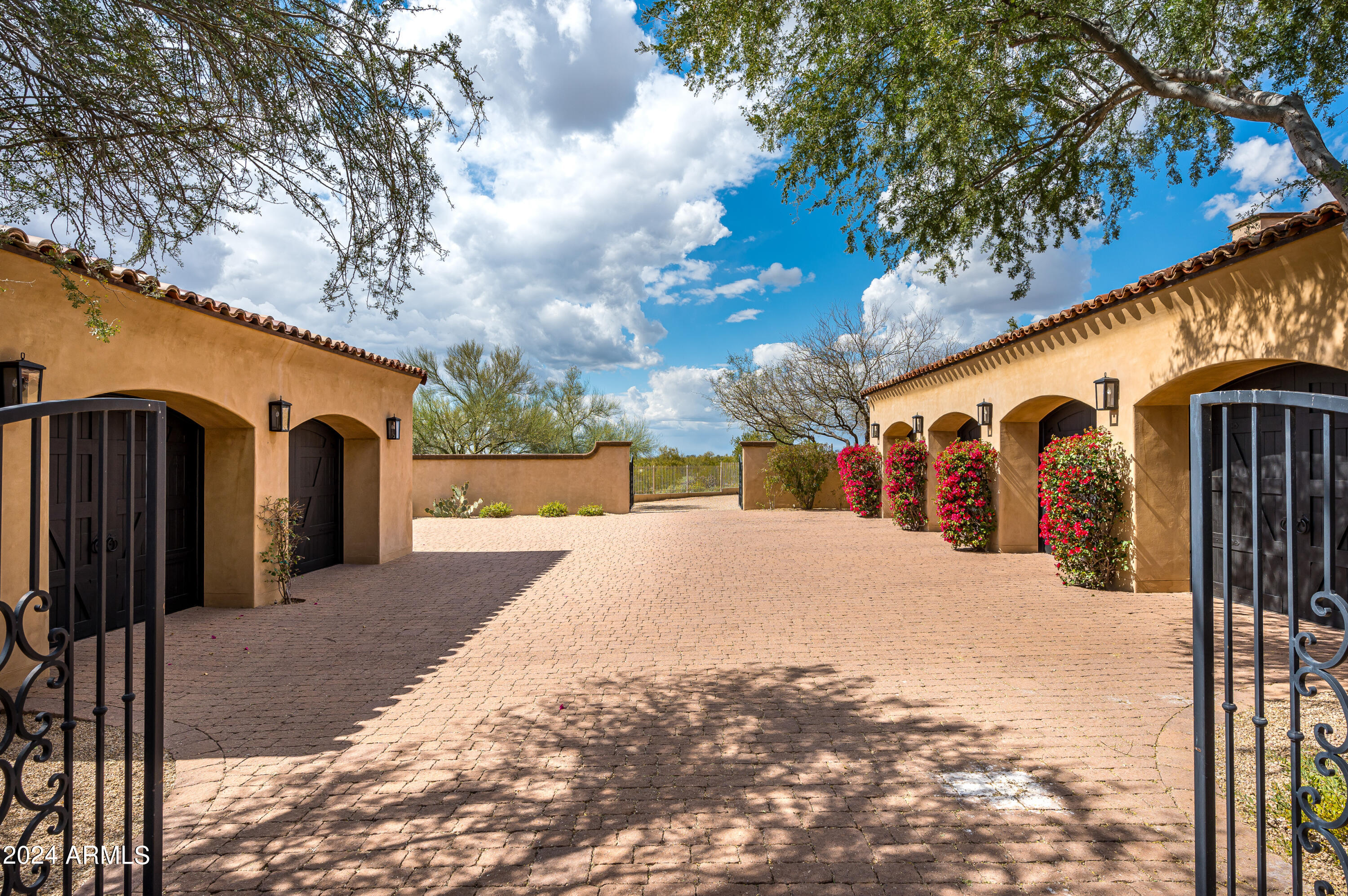 PRADO ESTATES - Residential