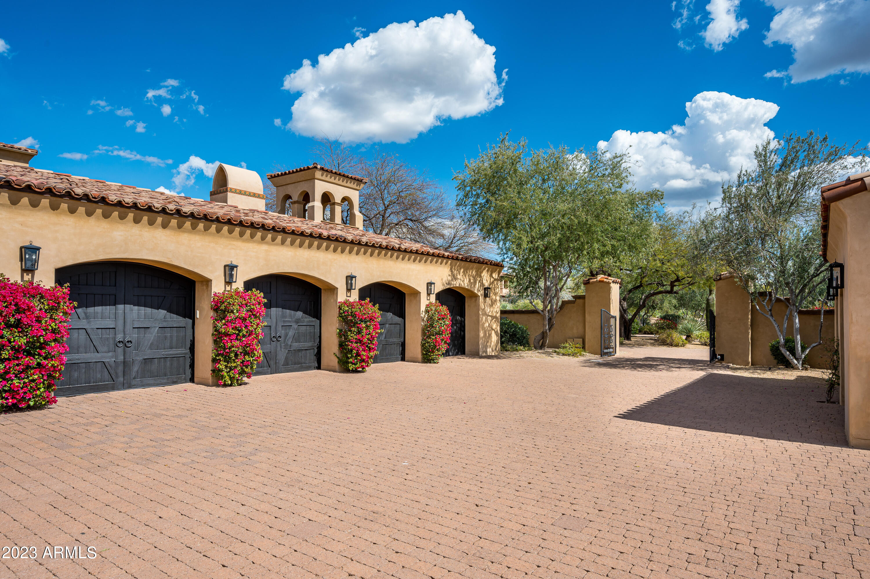 PRADO ESTATES - Residential