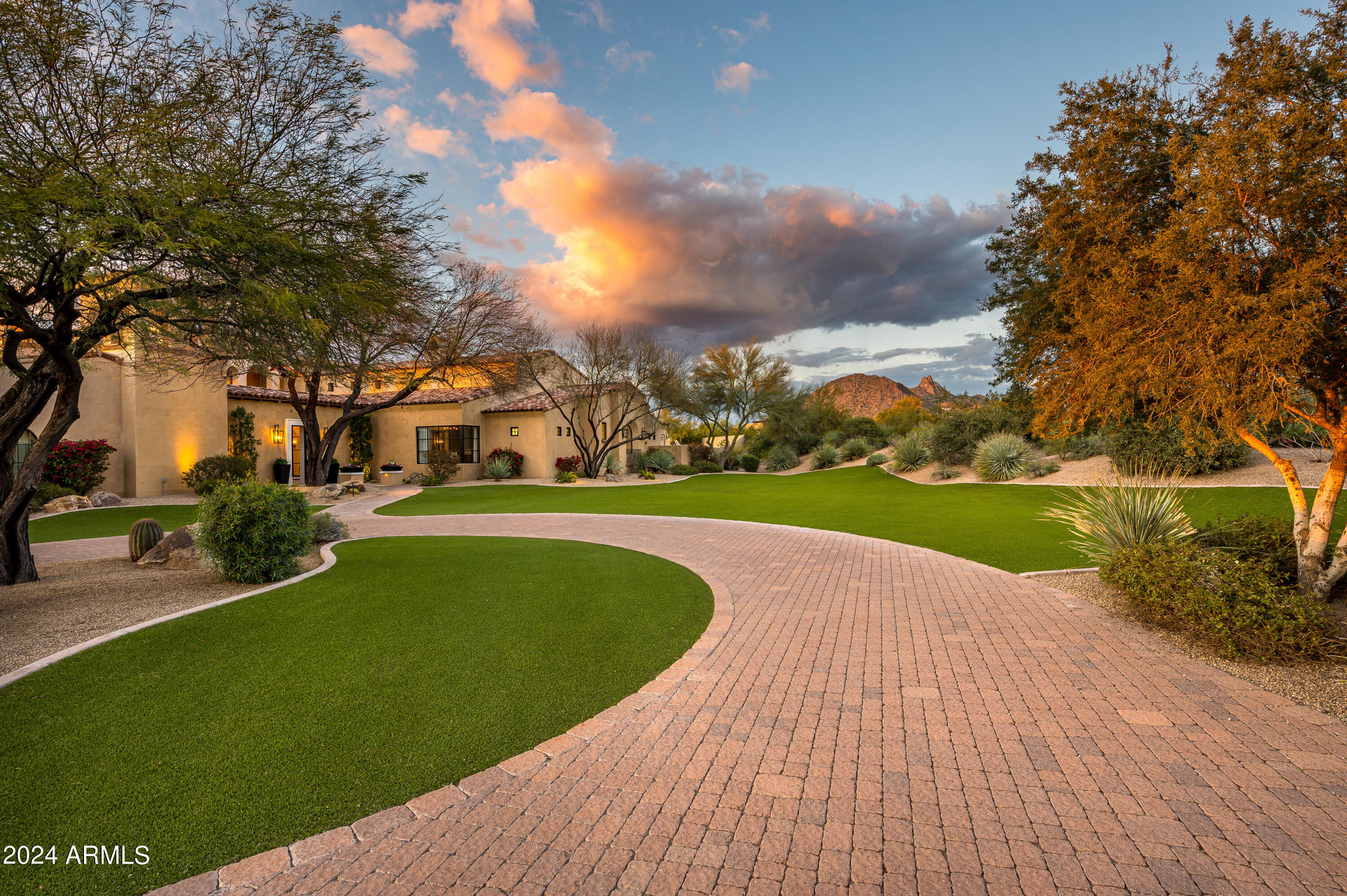 PRADO ESTATES - Residential