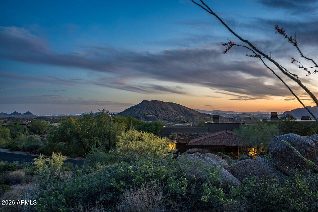 DESERT MOUNTAIN - Land