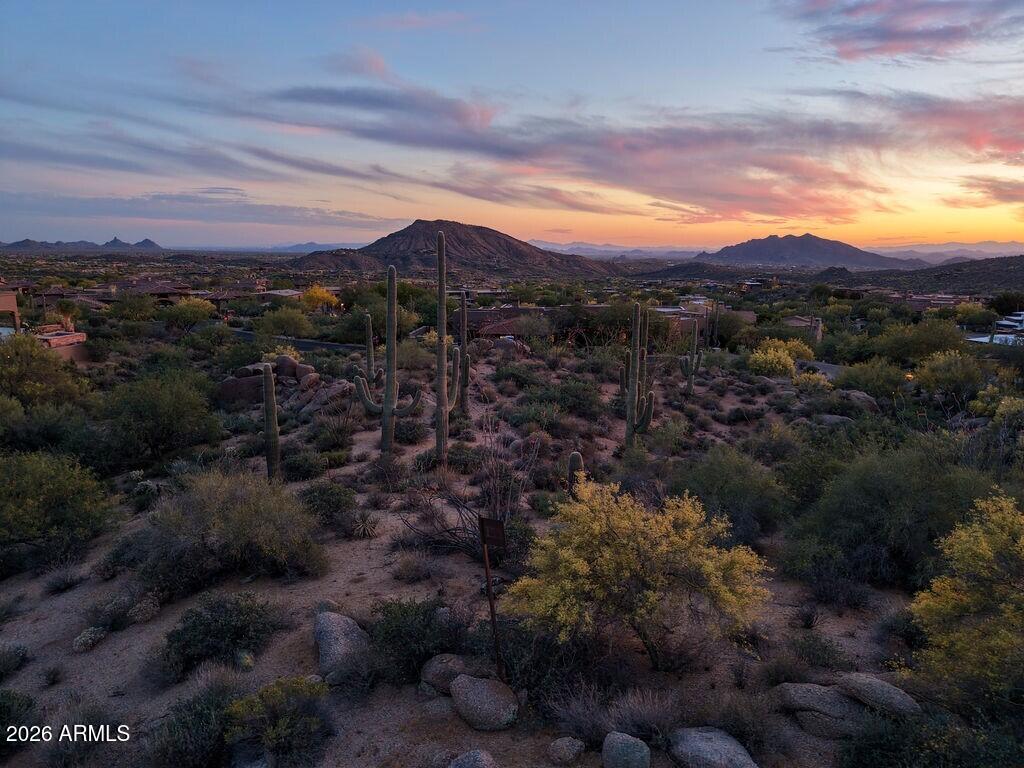 DESERT MOUNTAIN - Land