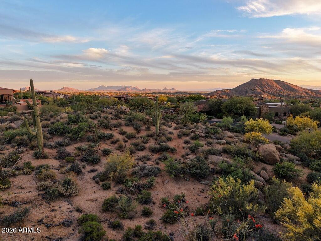 DESERT MOUNTAIN - Land
