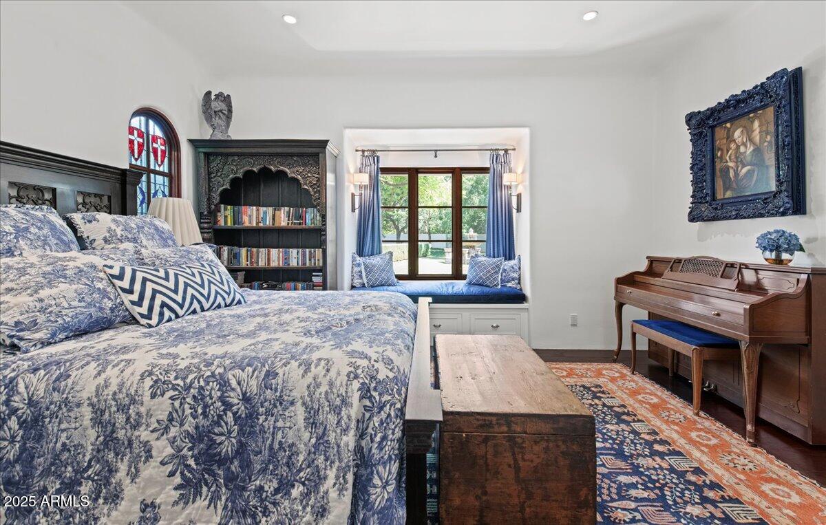 EAST BARTLETT ESTATES - Residential