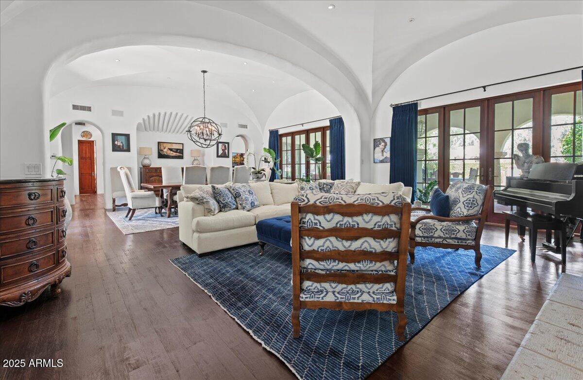 EAST BARTLETT ESTATES - Residential