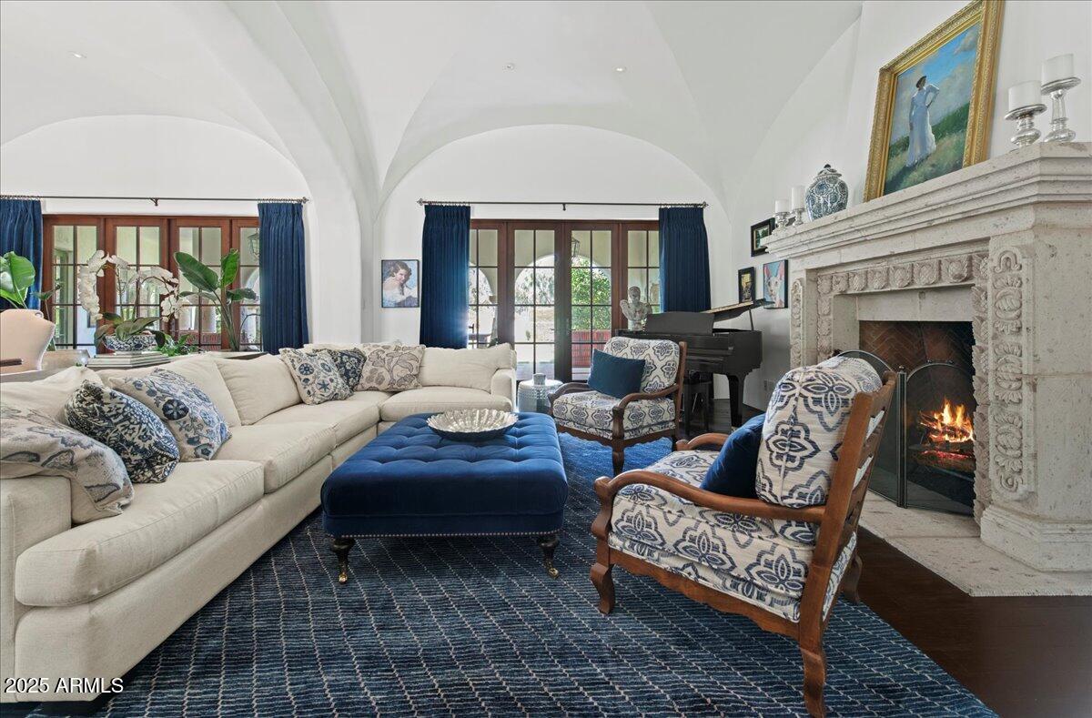EAST BARTLETT ESTATES - Residential